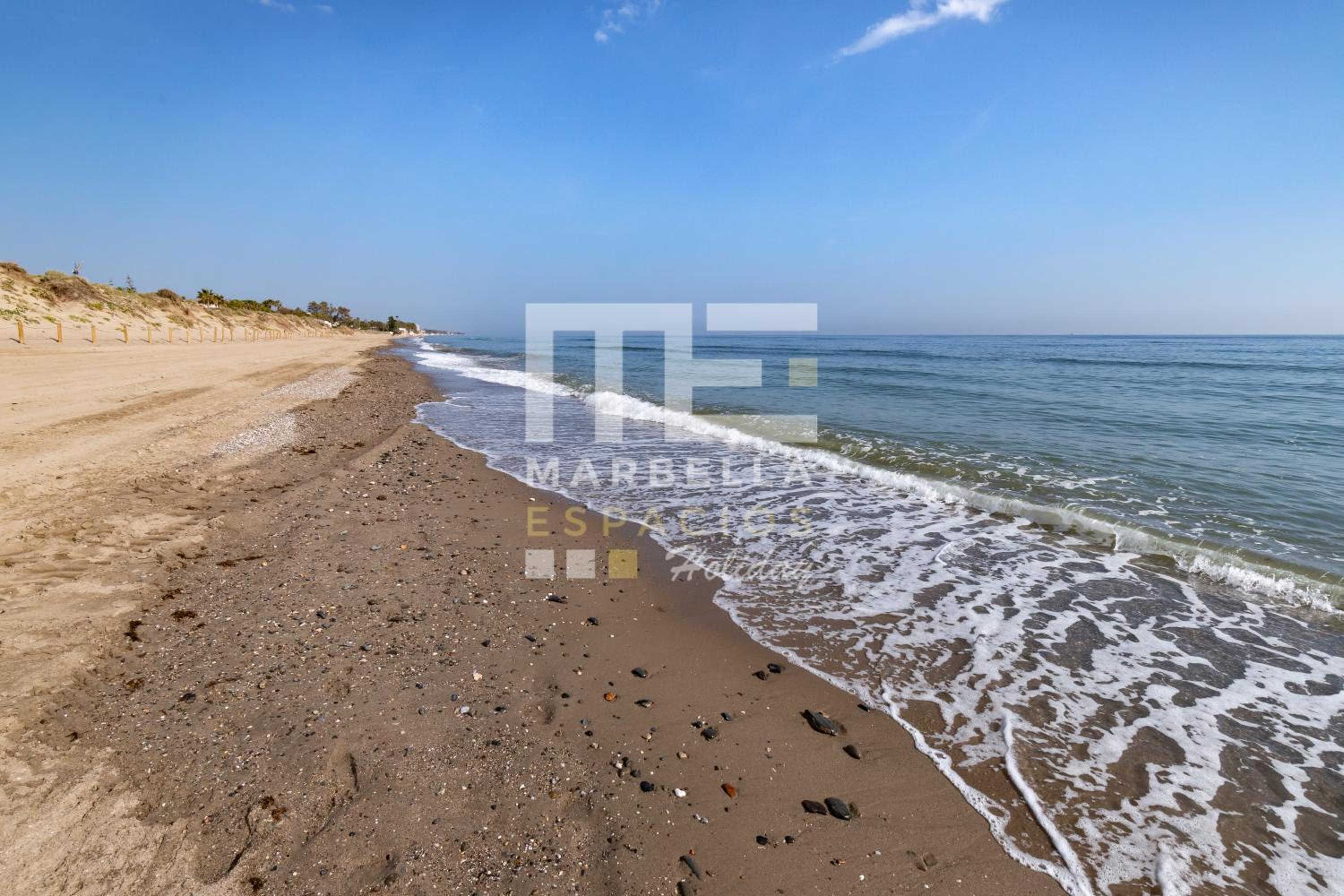 Chic garden flat 5min from beach