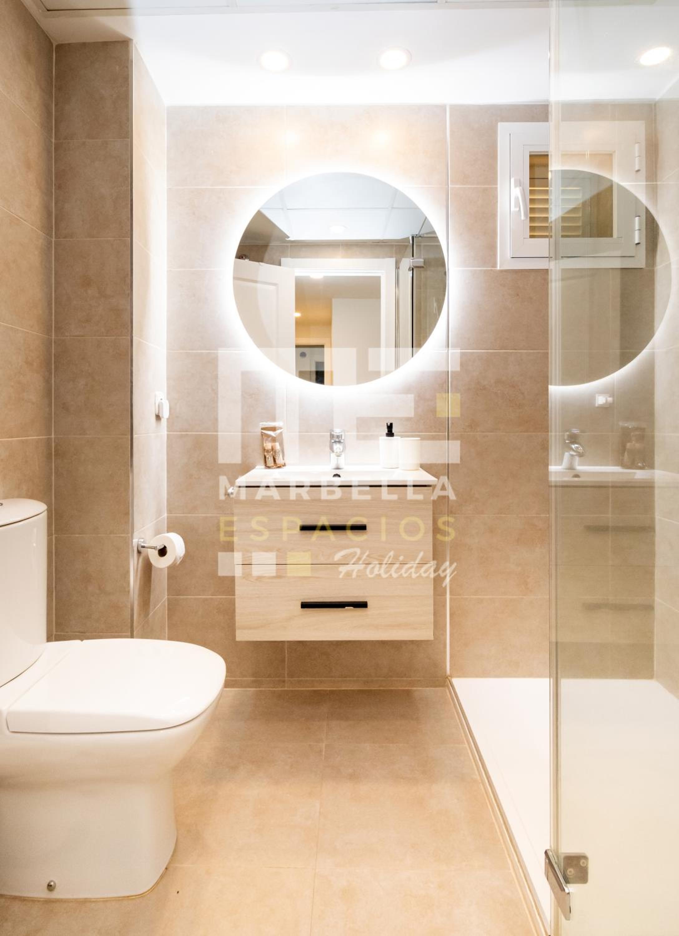 Chic garden flat 5min from beach