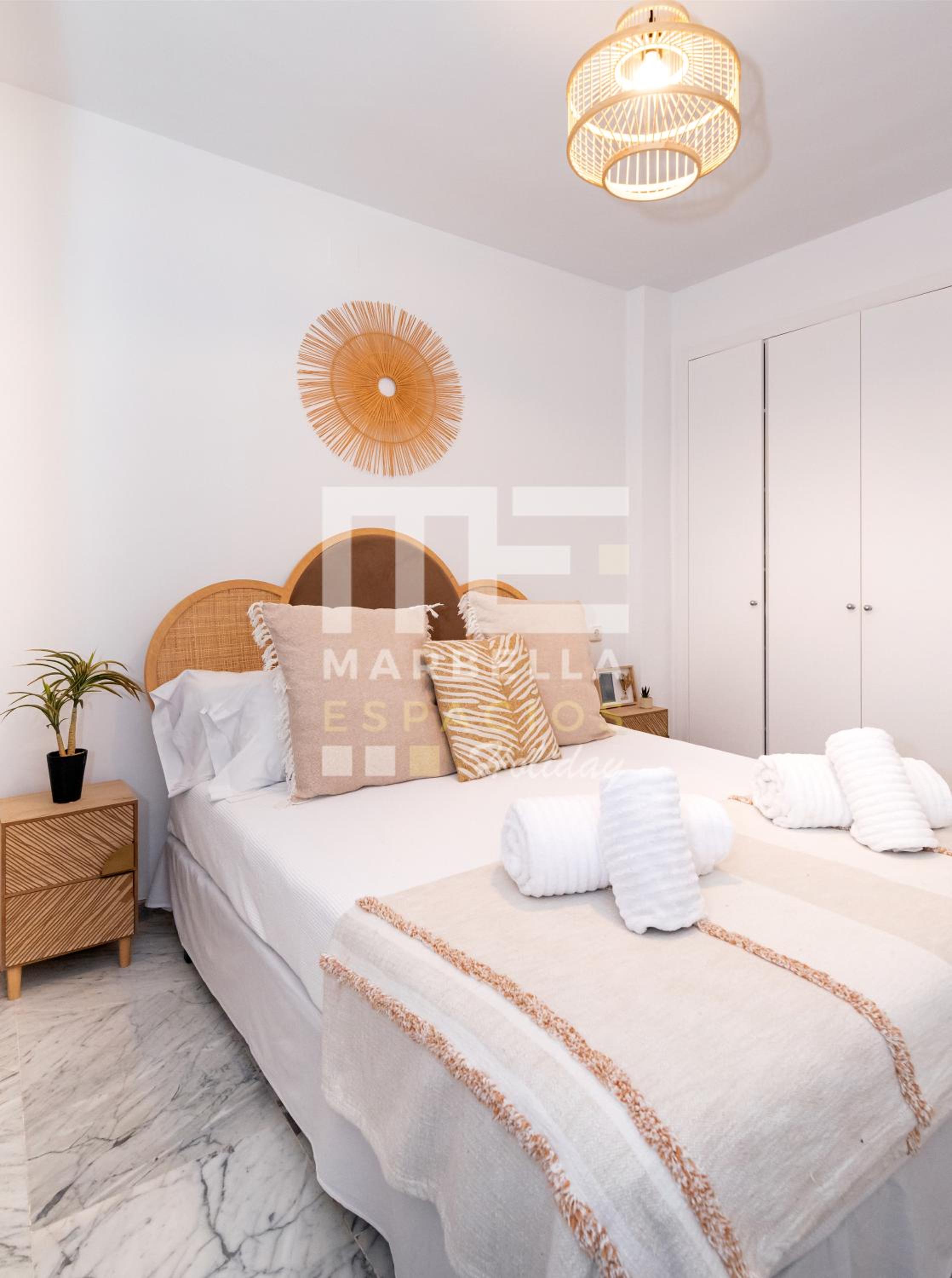 Chic garden flat 5min from beach