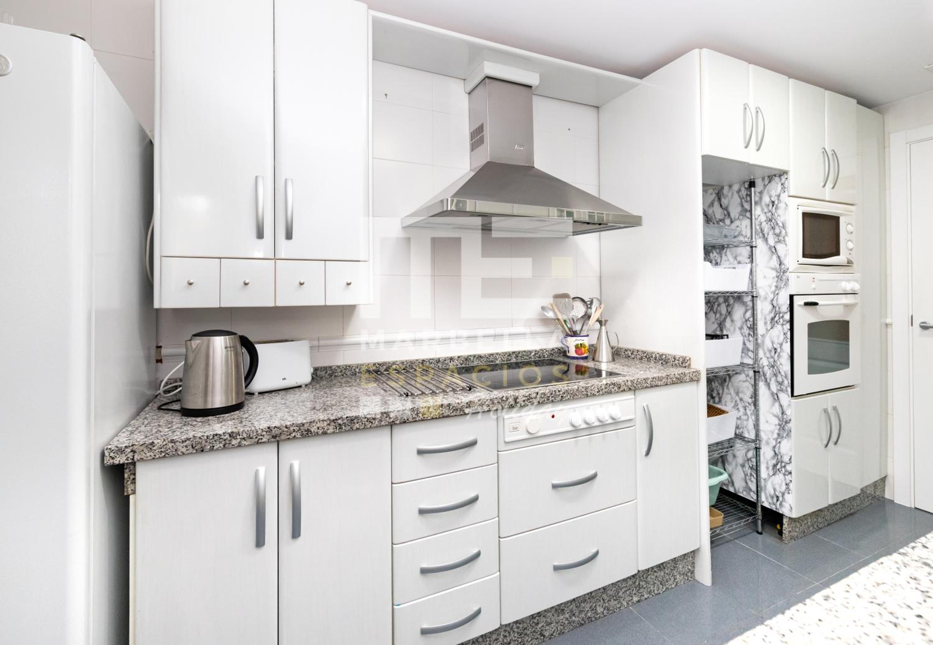 Chic garden flat 5min from beach