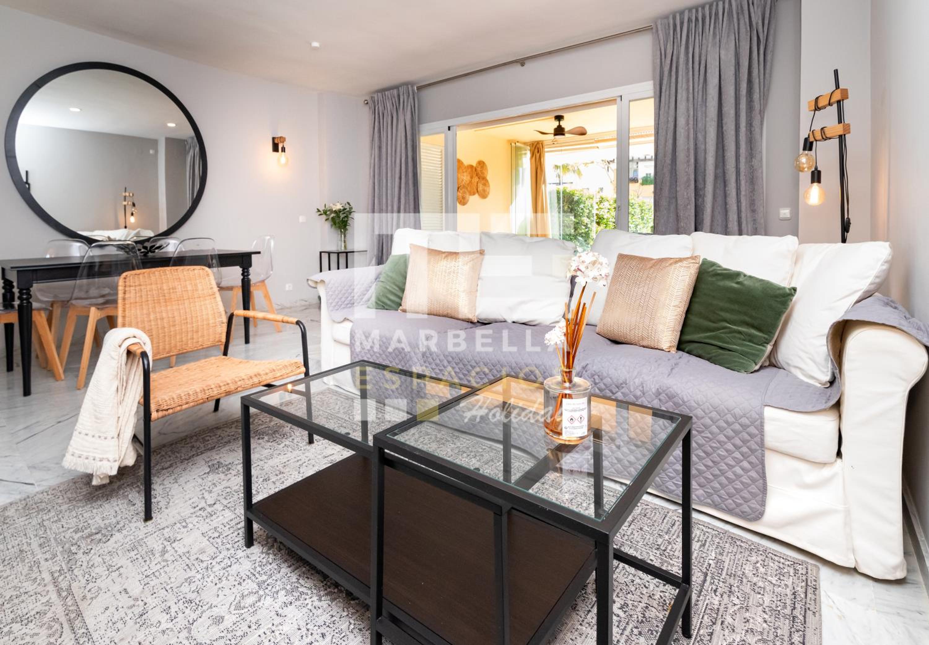 Chic garden flat 5min from beach