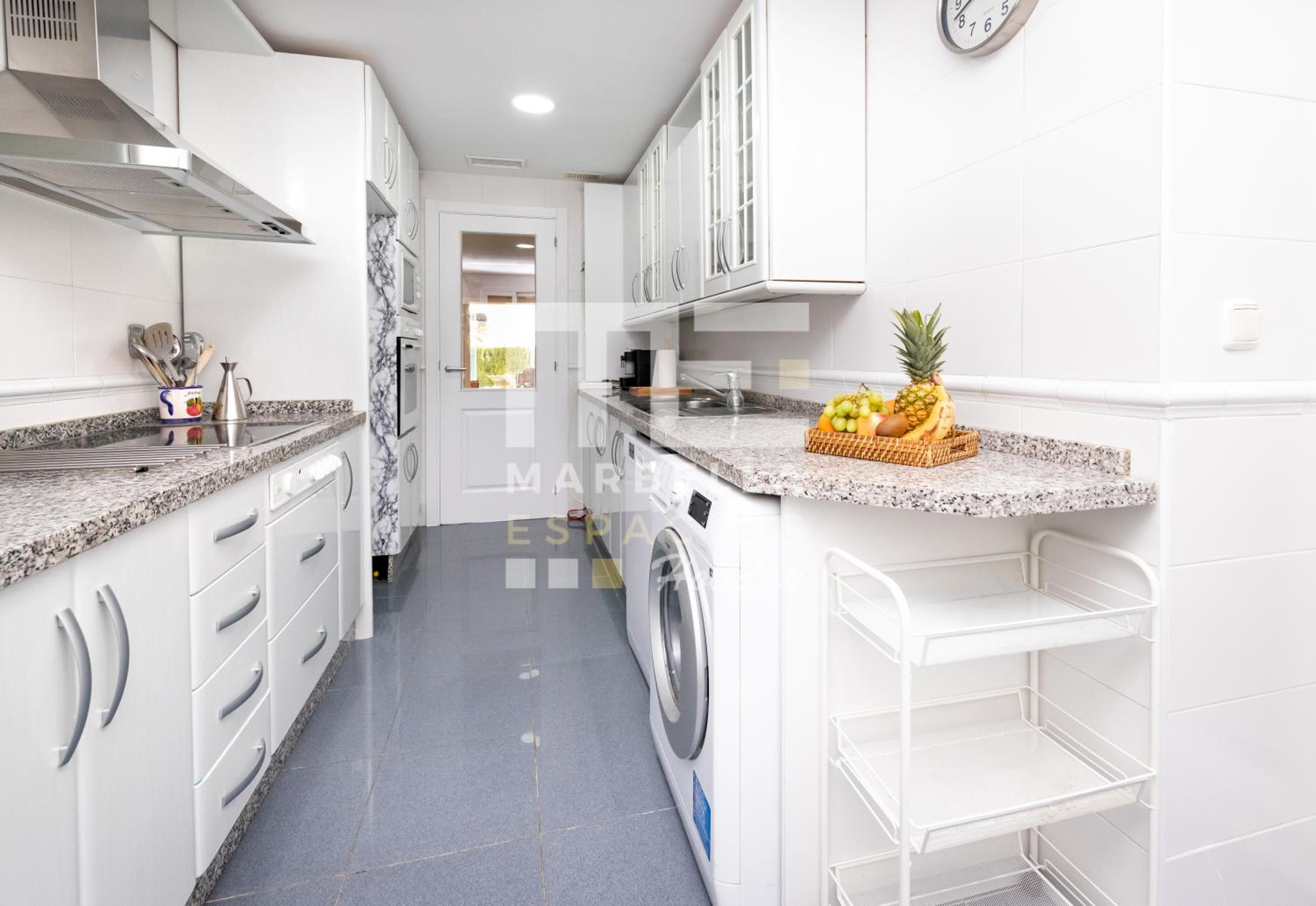 Chic garden flat 5min from beach