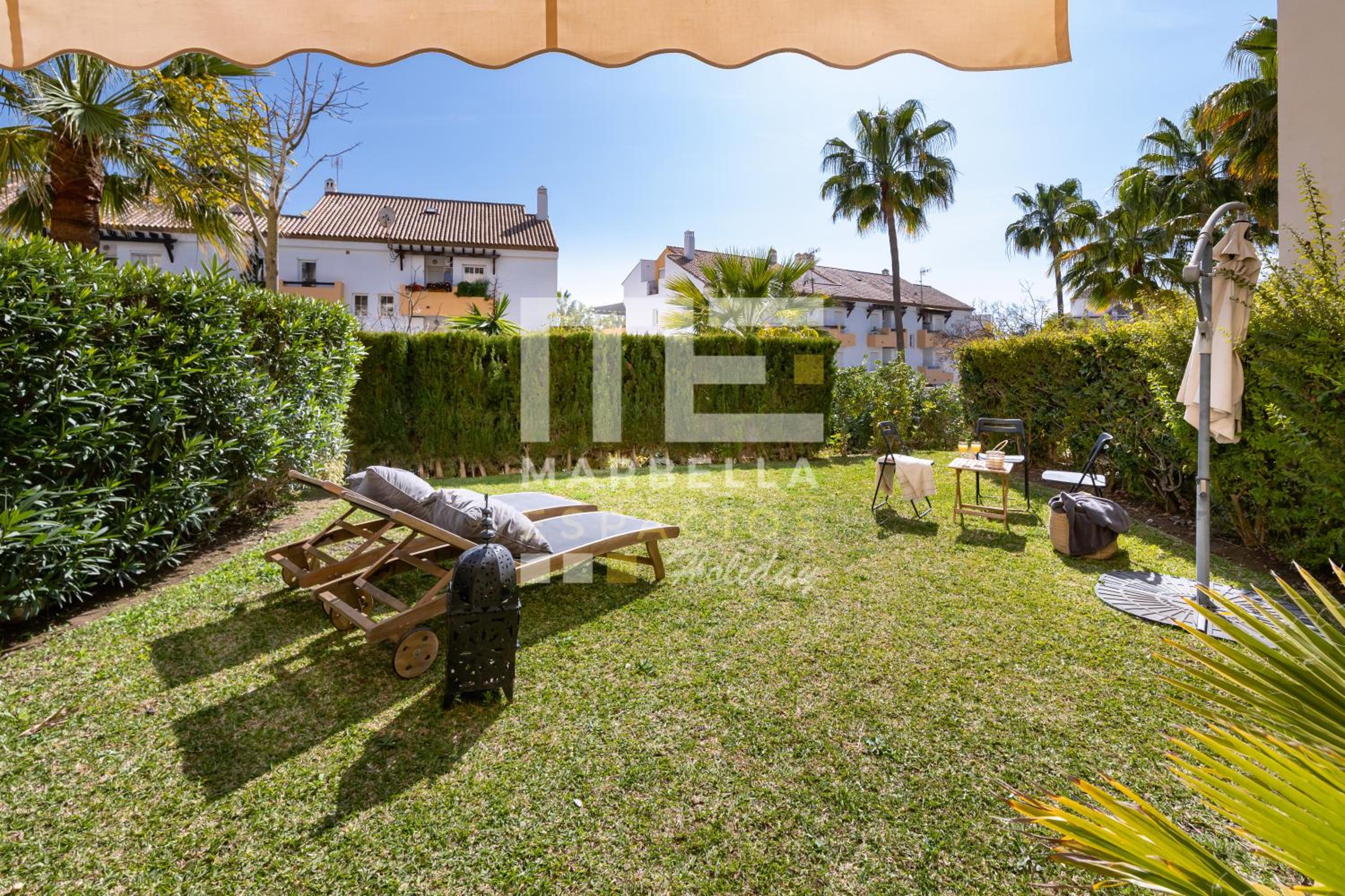 Chic garden flat 5min from beach