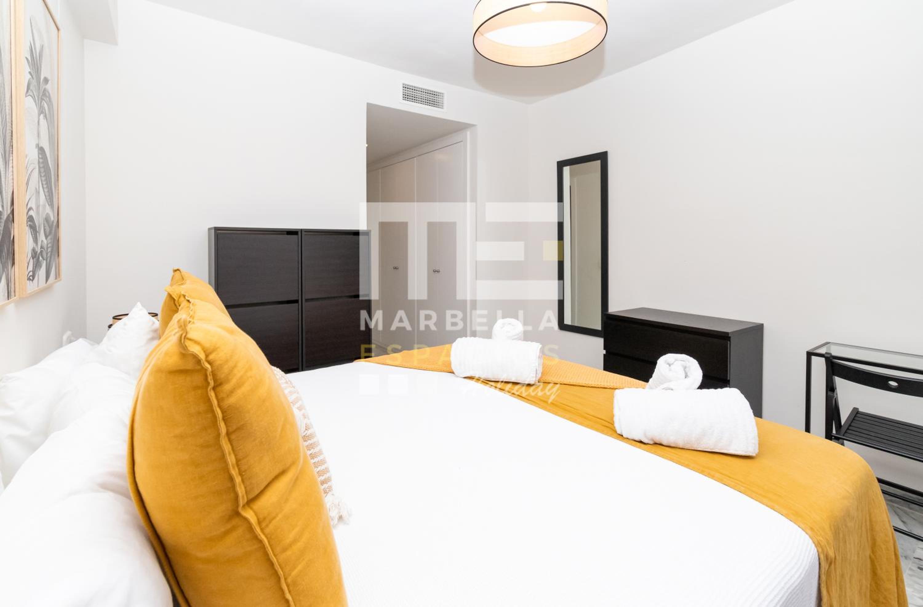 Chic garden flat 5min from beach