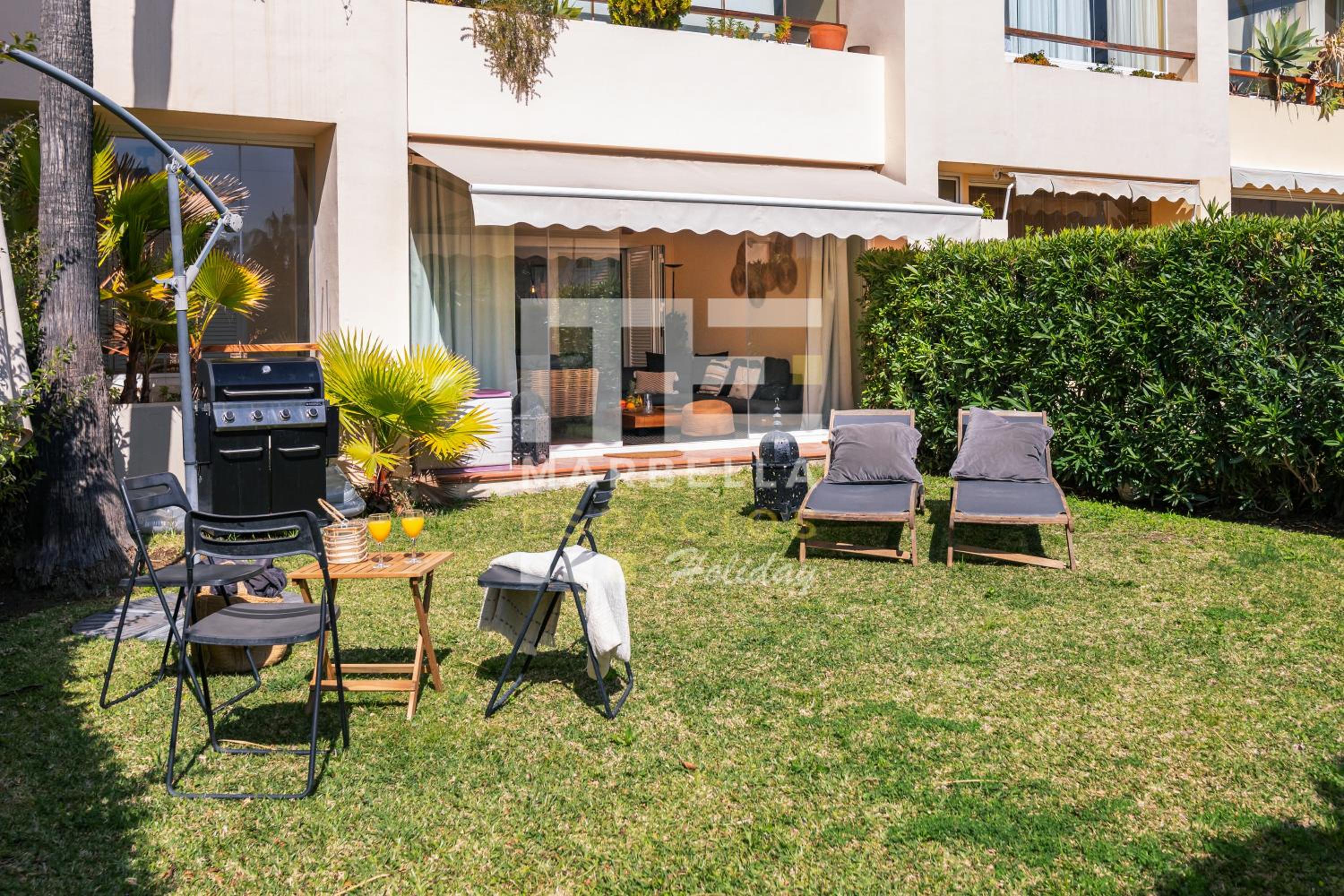 Chic garden flat 5min from beach