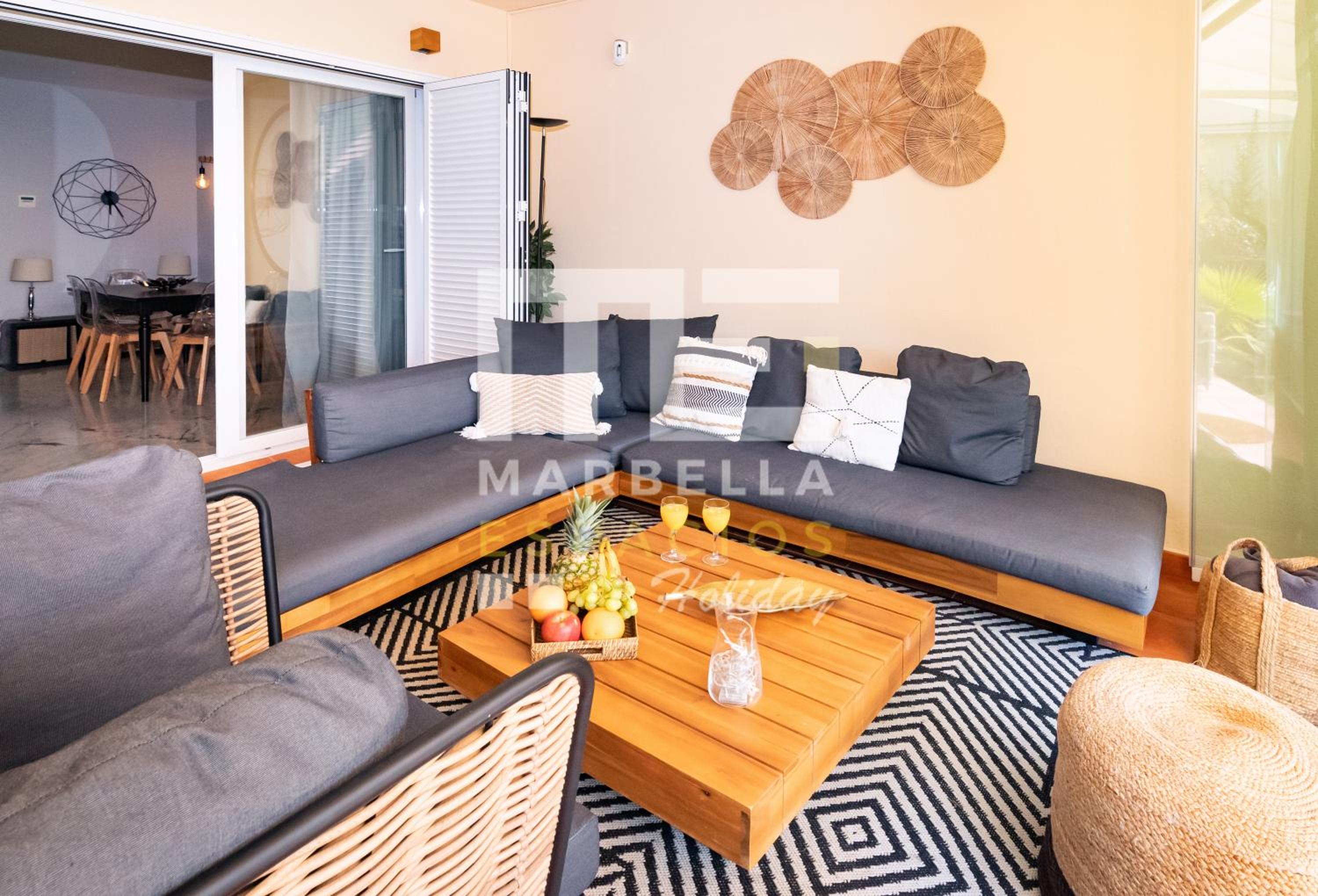 Chic garden flat 5min from beach