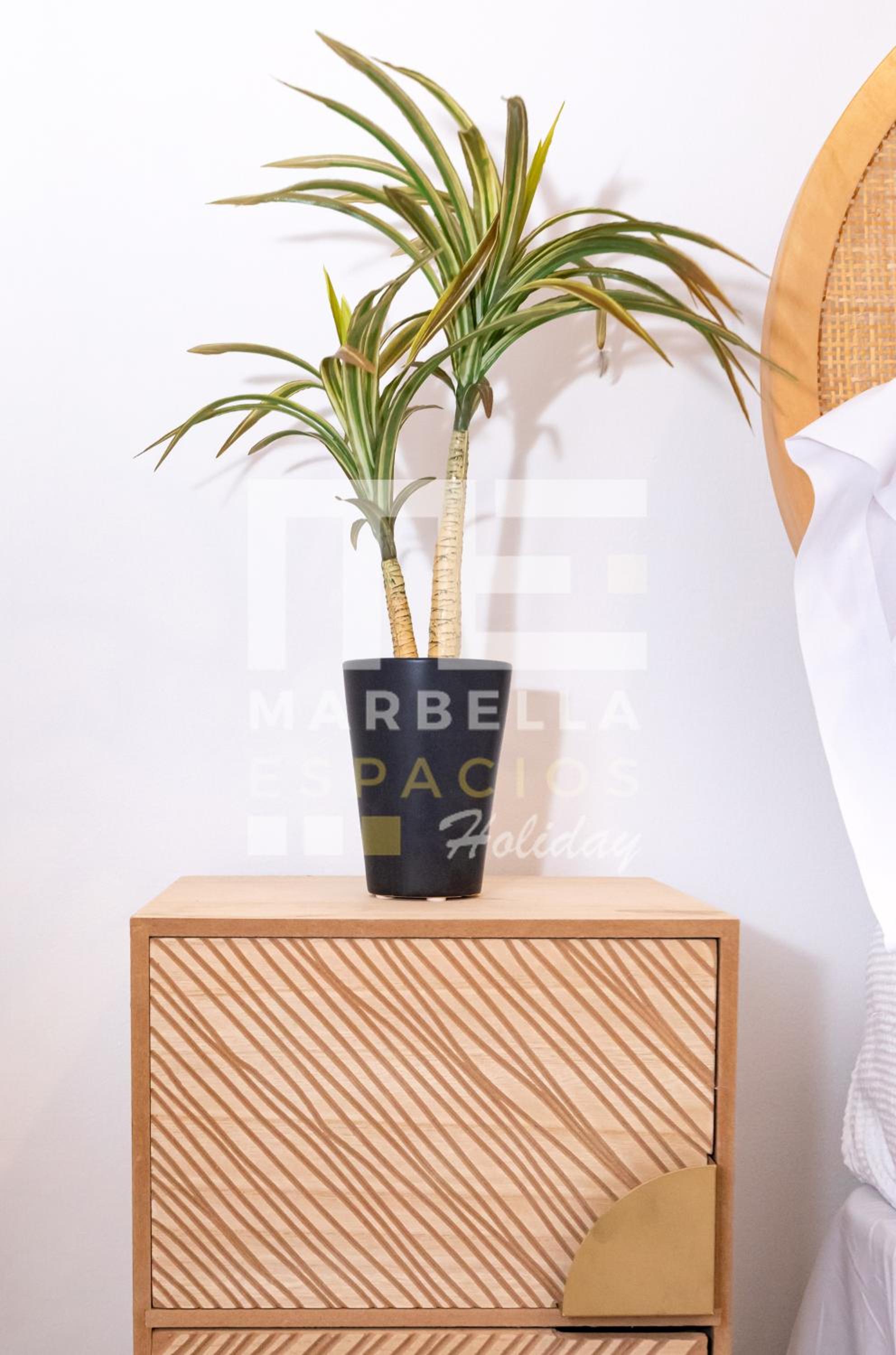 Chic garden flat 5min from beach