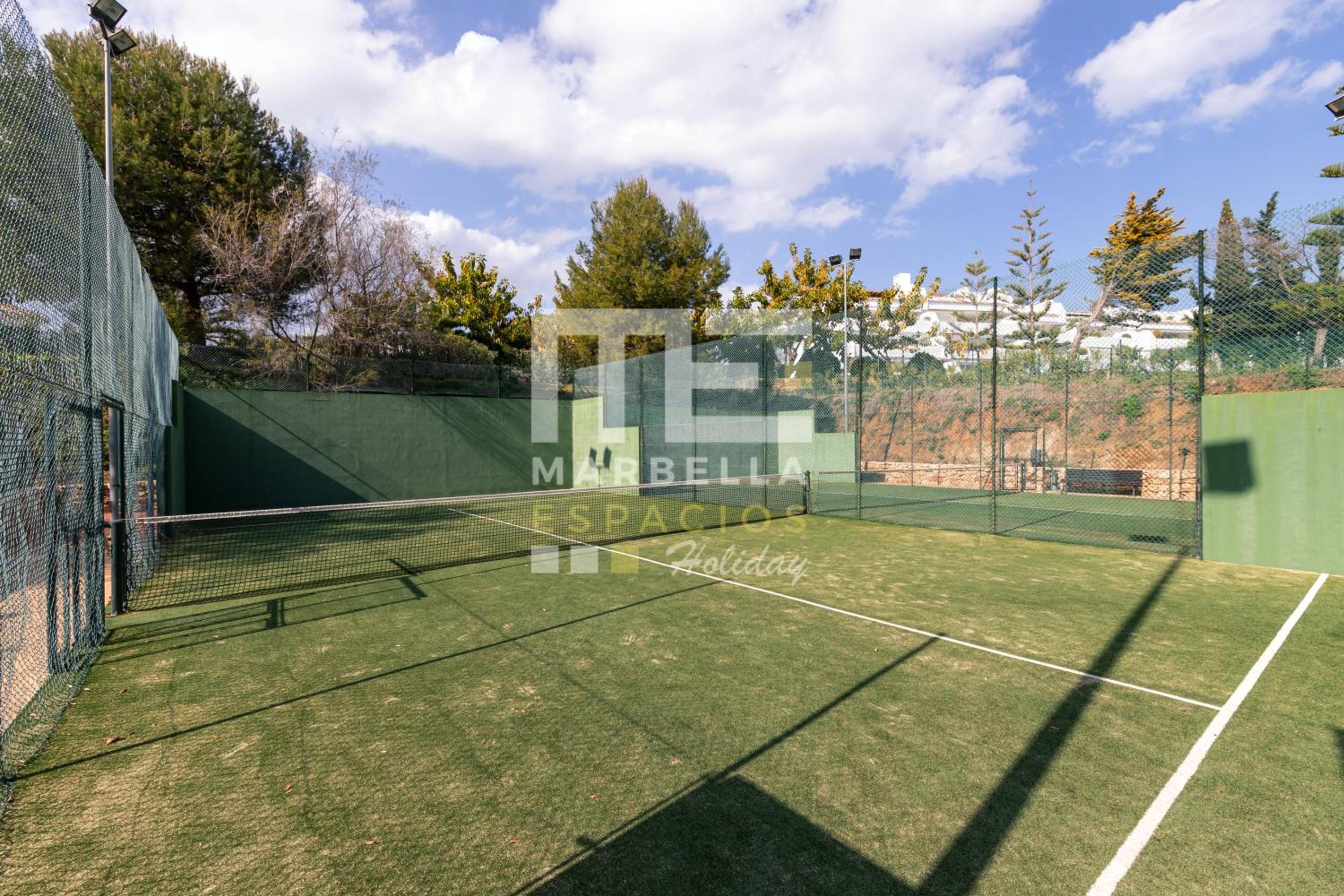 Chic garden flat 5min from beach