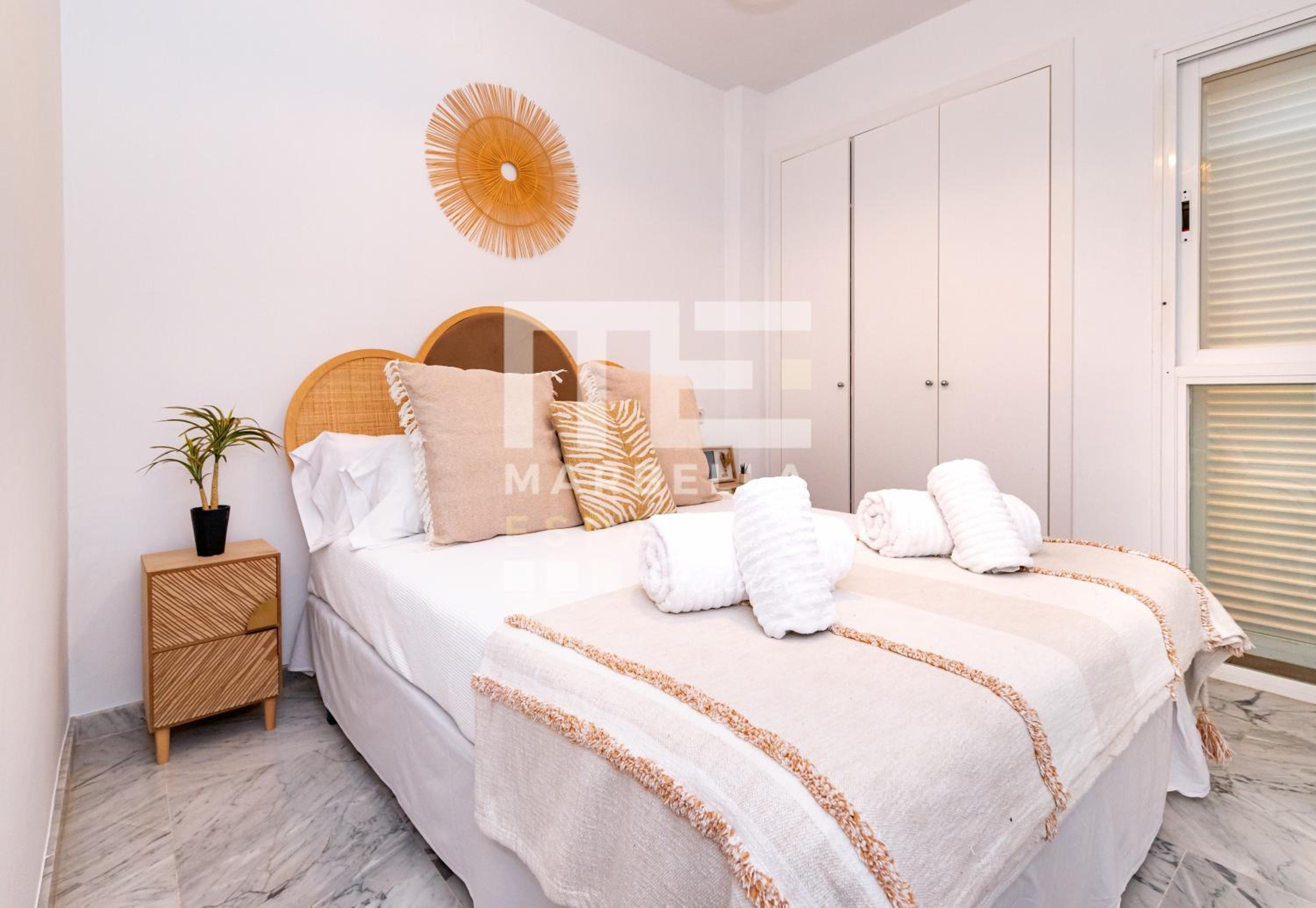 Chic garden flat 5min from beach