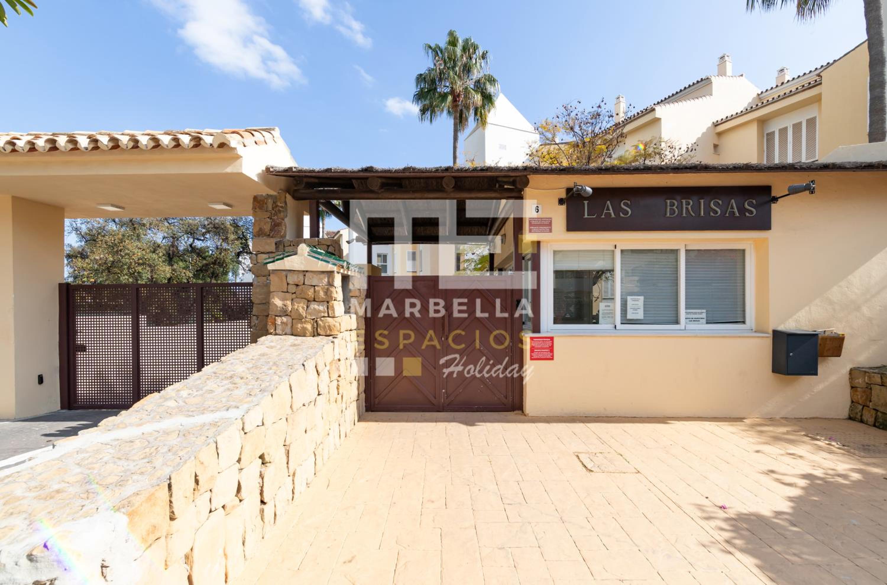 Chic garden flat 5min from beach