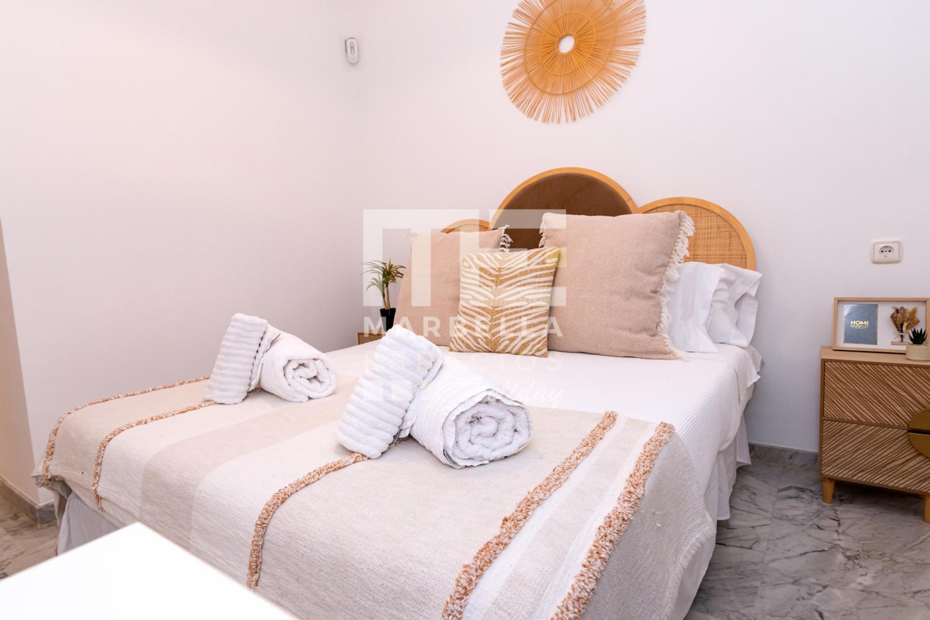 Chic garden flat 5min from beach