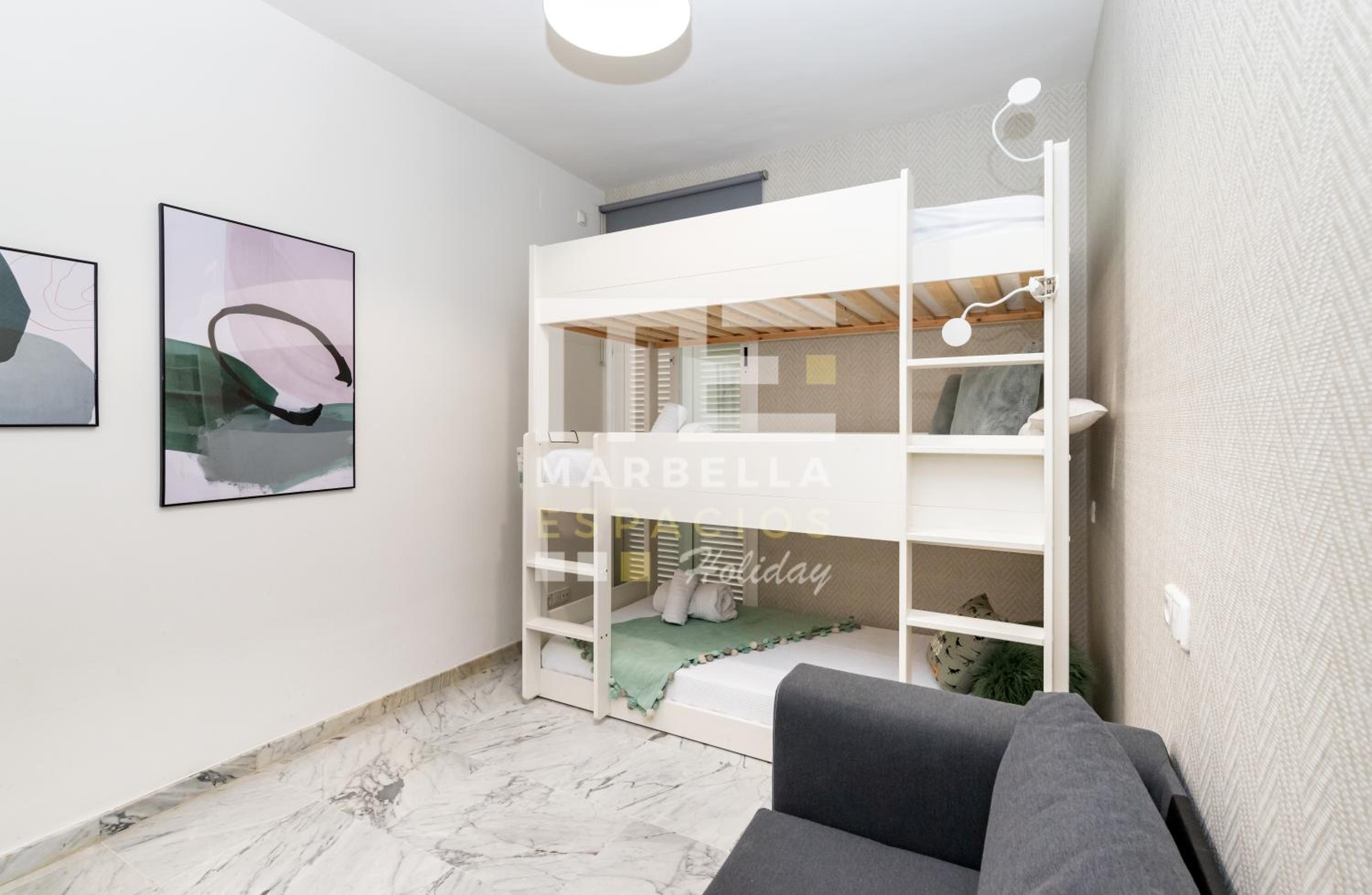 Chic garden flat 5min from beach