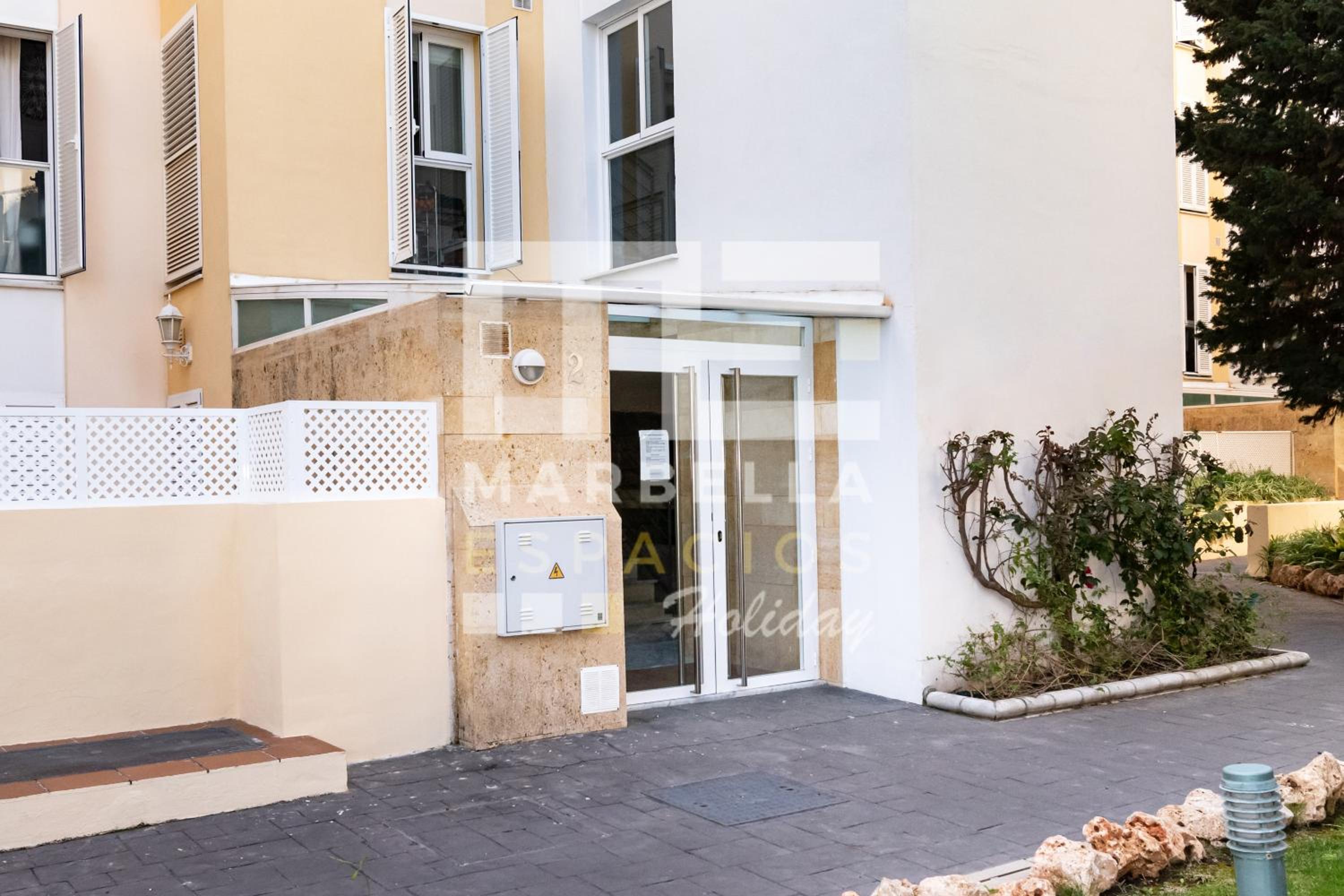 Chic garden flat 5min from beach