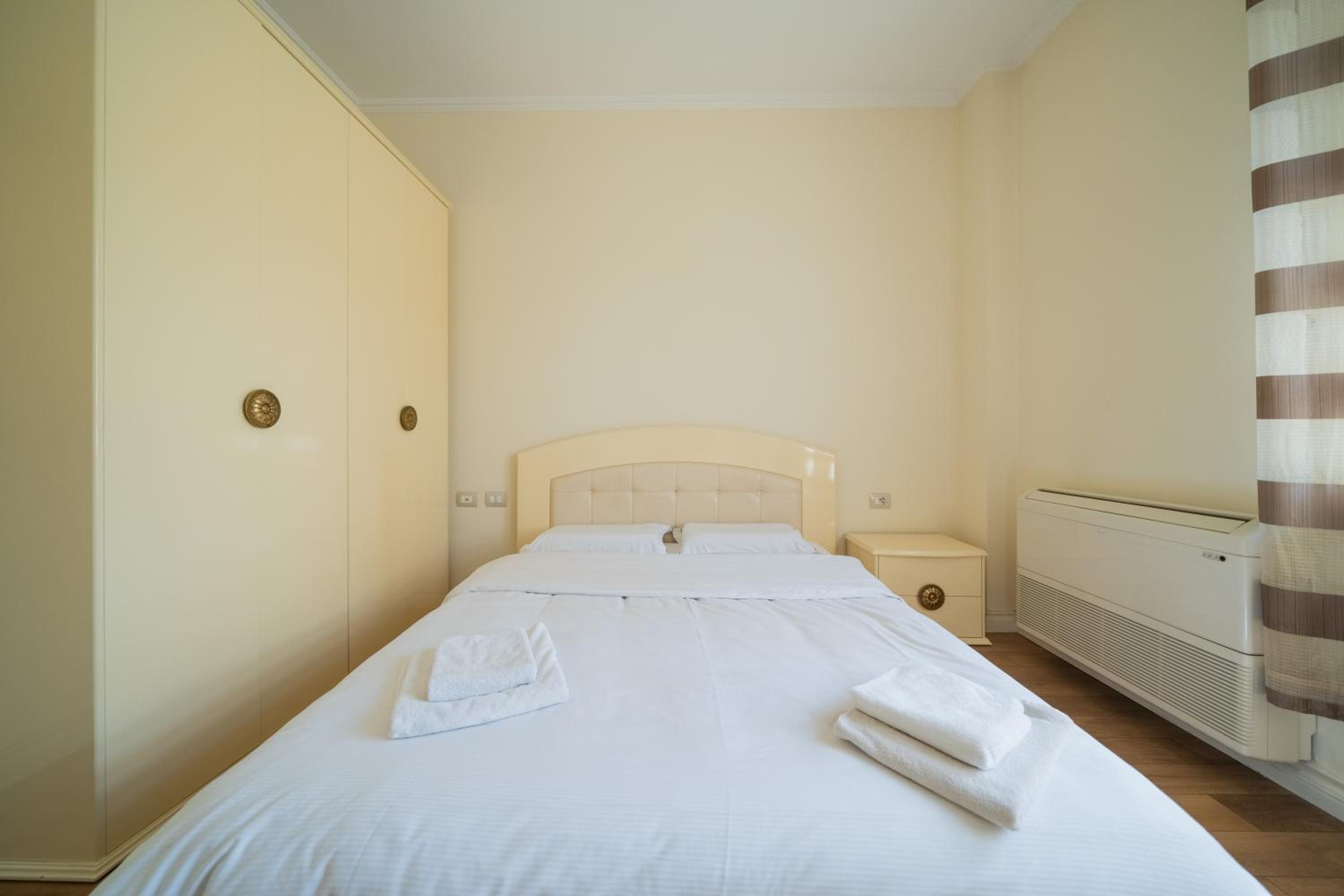 Prestigious Spacious Historical Apartment in city center