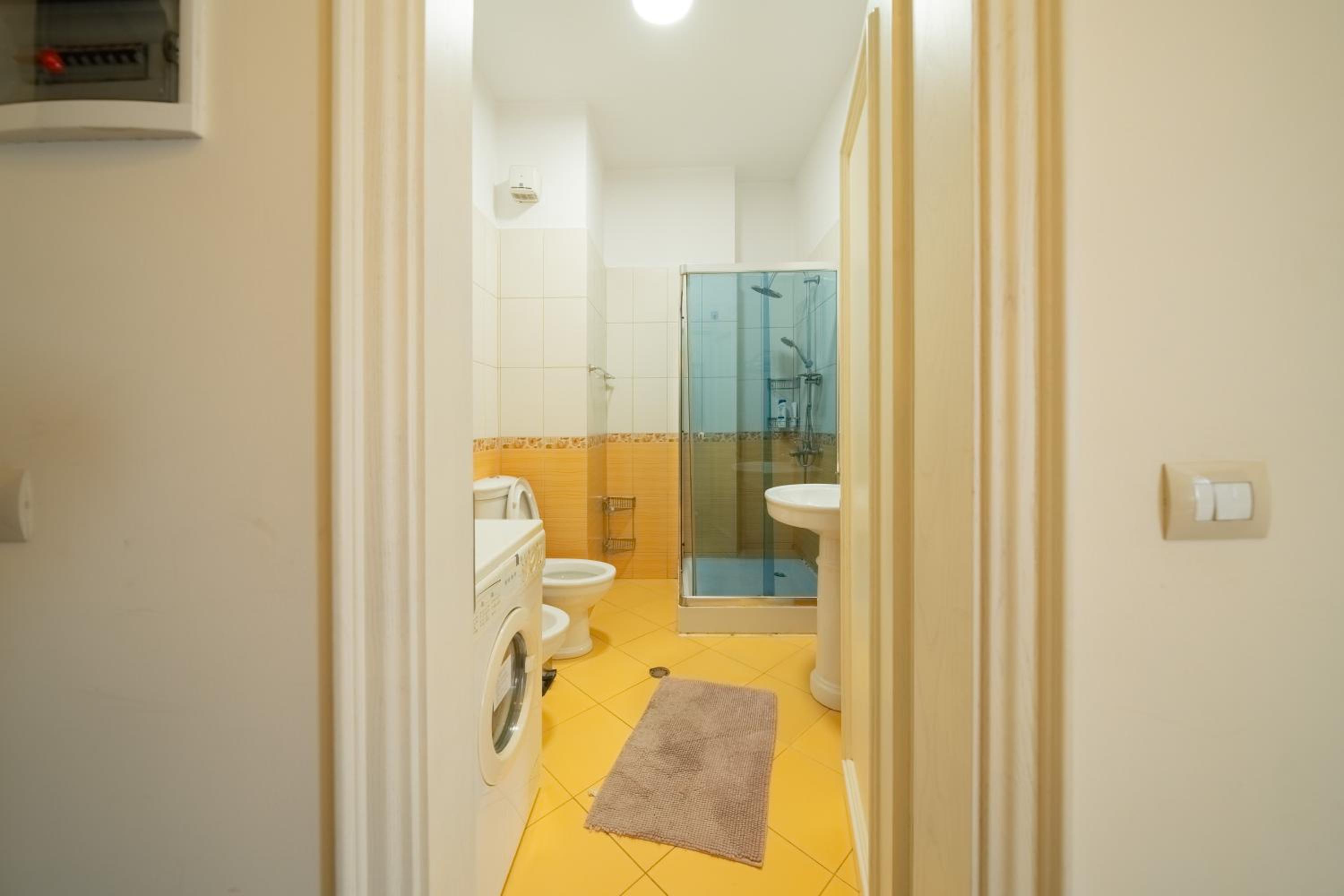 Prestigious Spacious Historical Apartment in city center