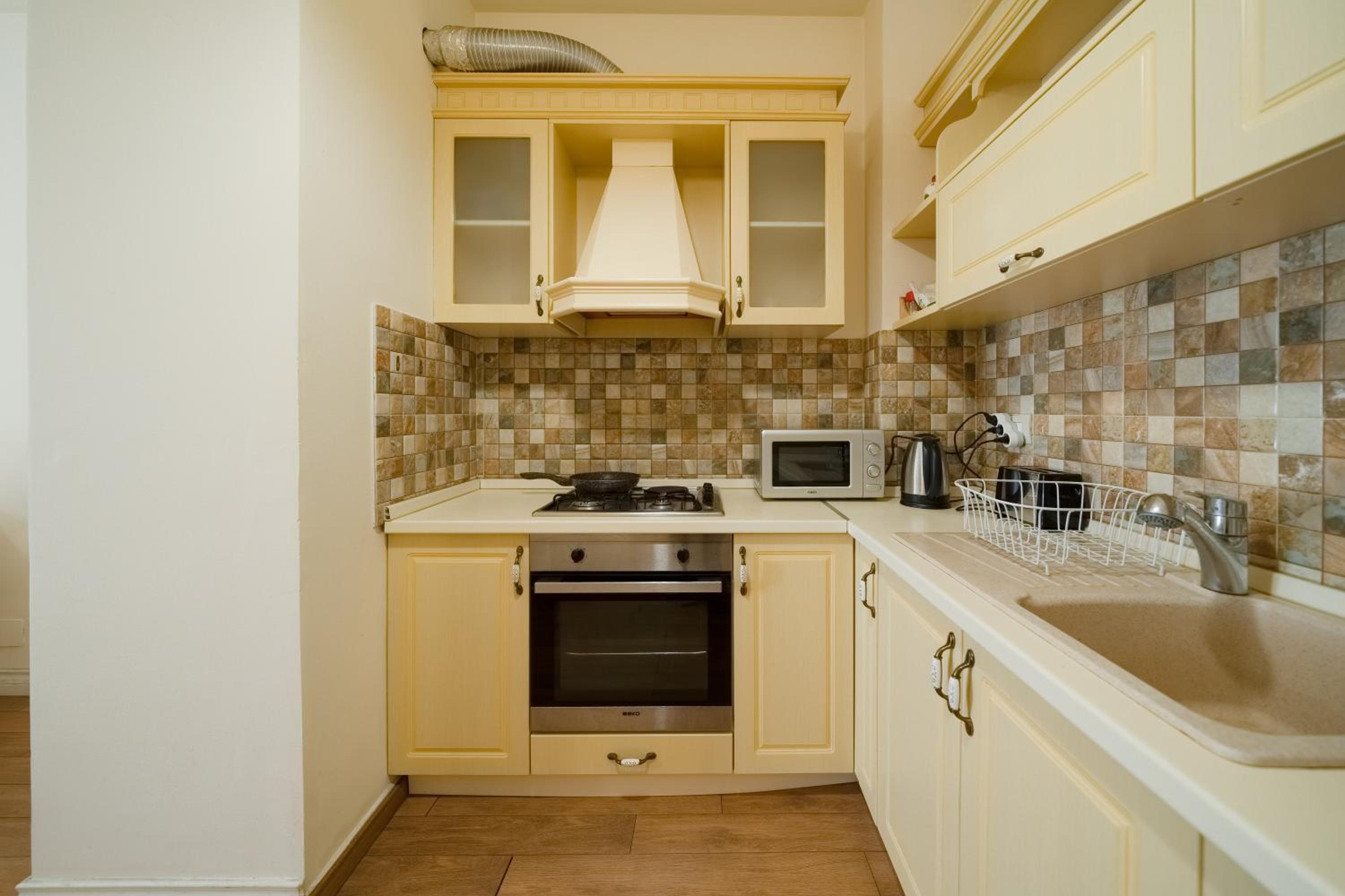 Prestigious Spacious Historical Apartment in city center