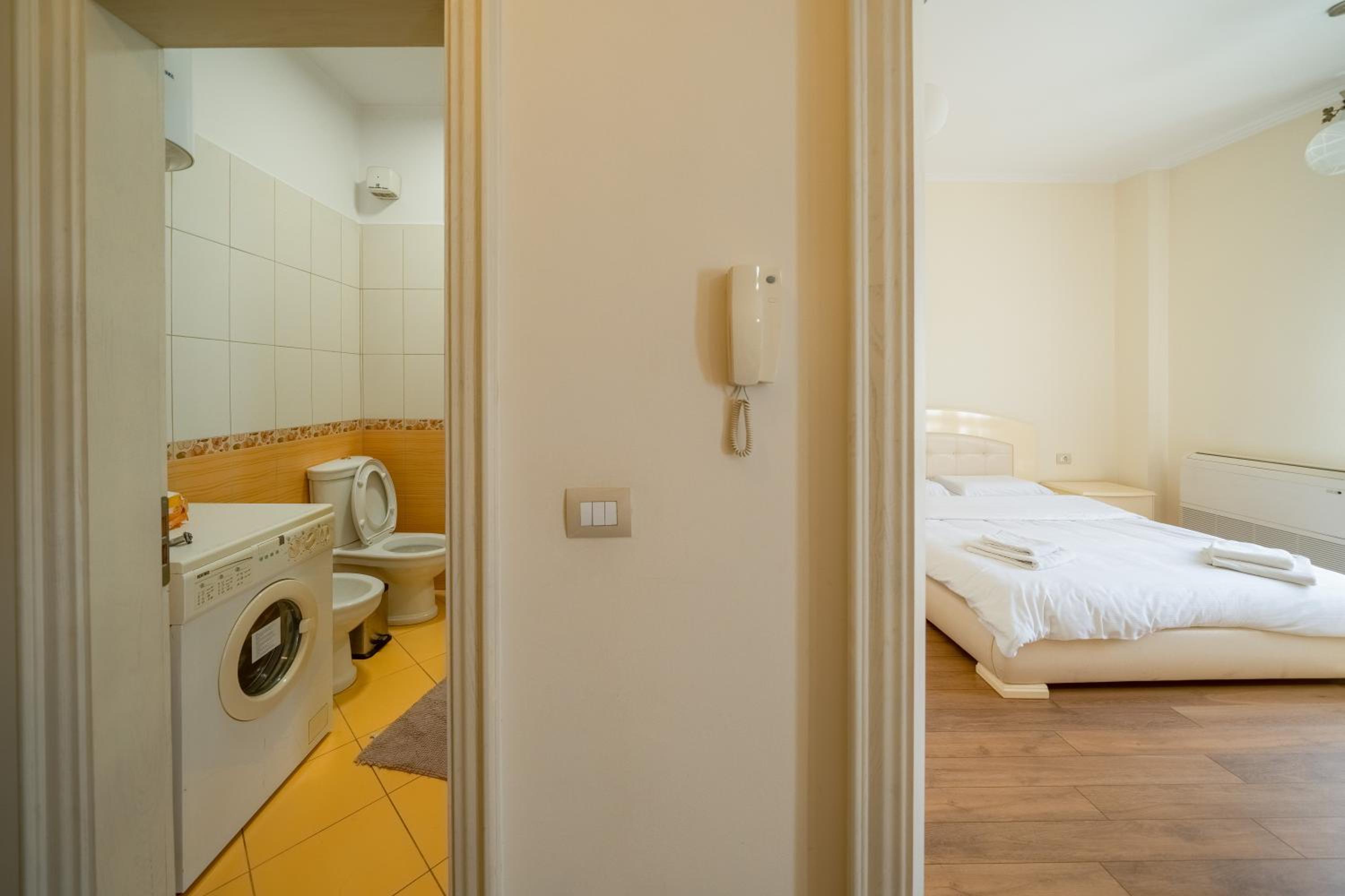 Prestigious Spacious Historical Apartment in city center