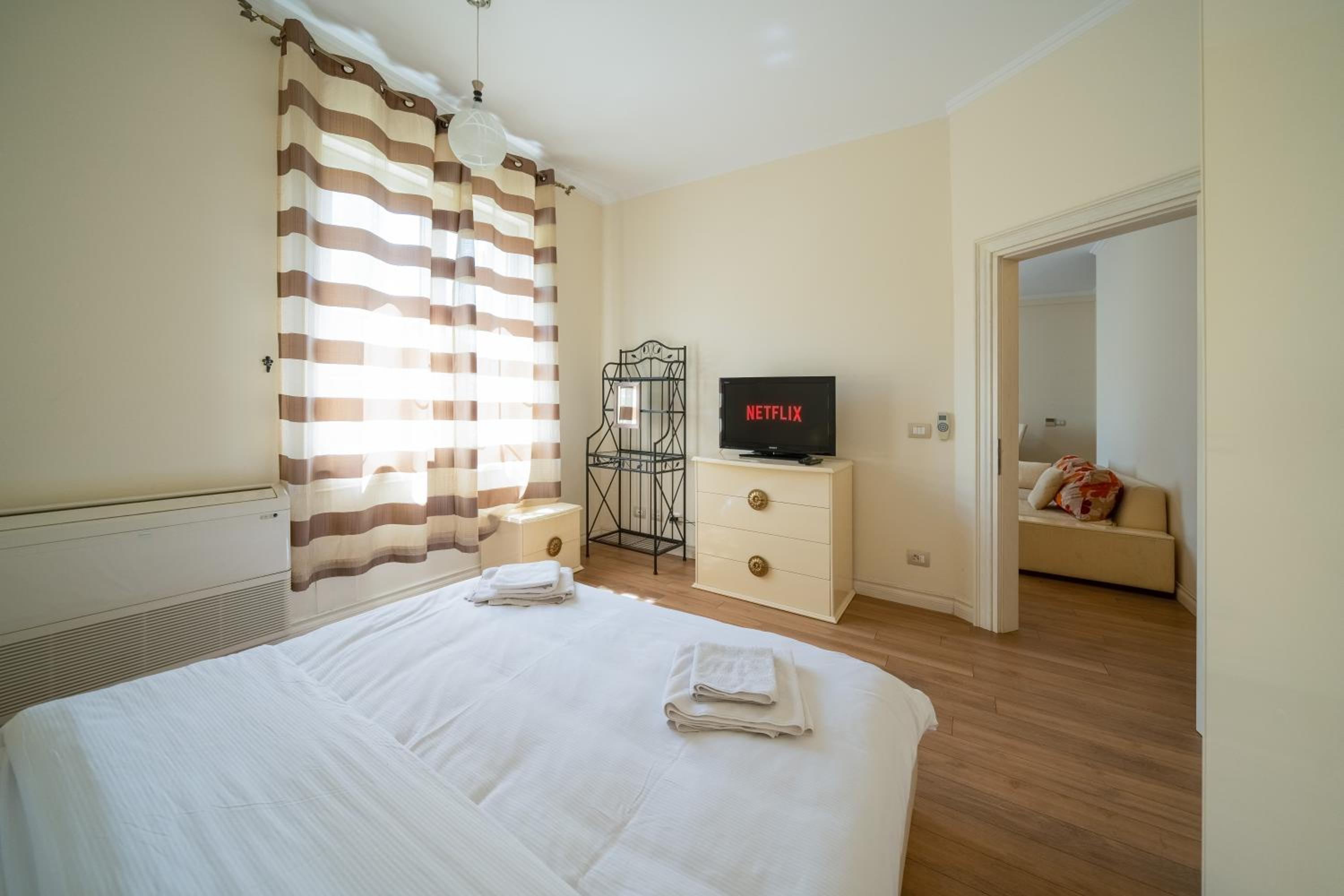Prestigious Spacious Historical Apartment in city center