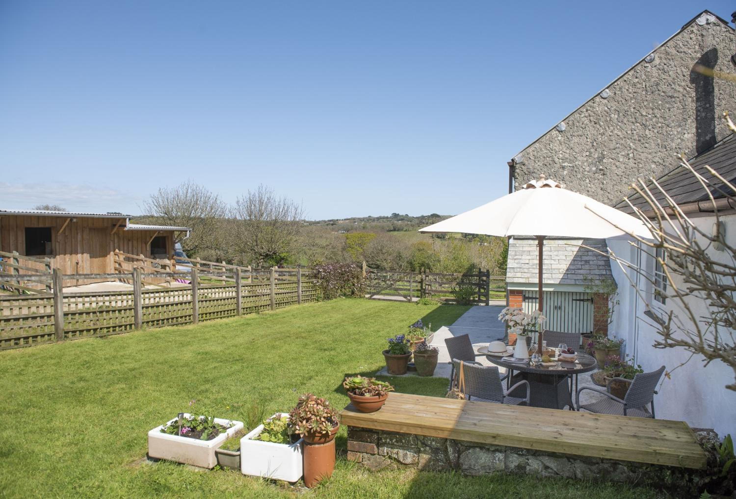 Roseland Cottage