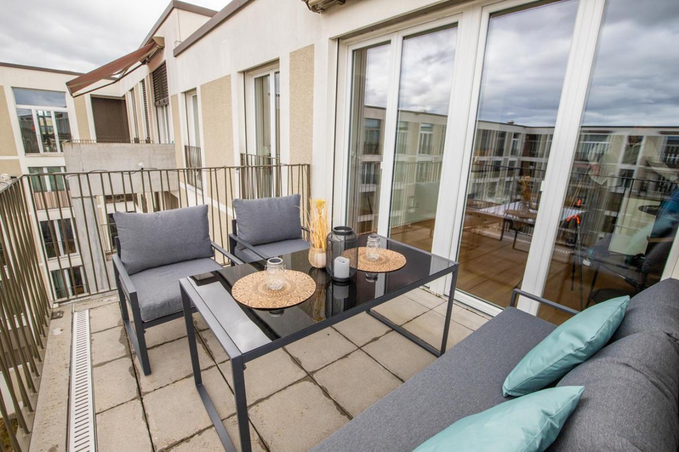 Special EiNSTEiN I Apartment Basel, Messe Kleinbasel 10-STAR