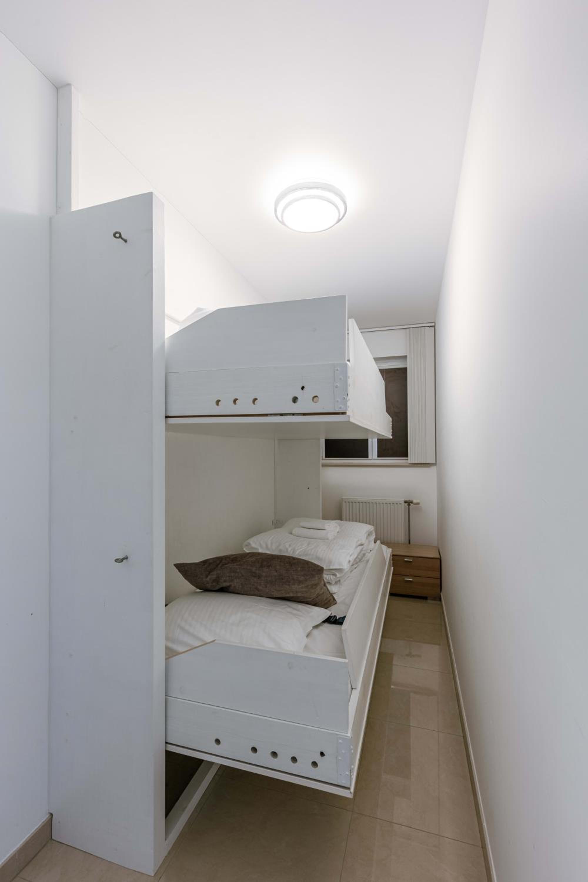Casiola - Spacious & light apartment with double terrace