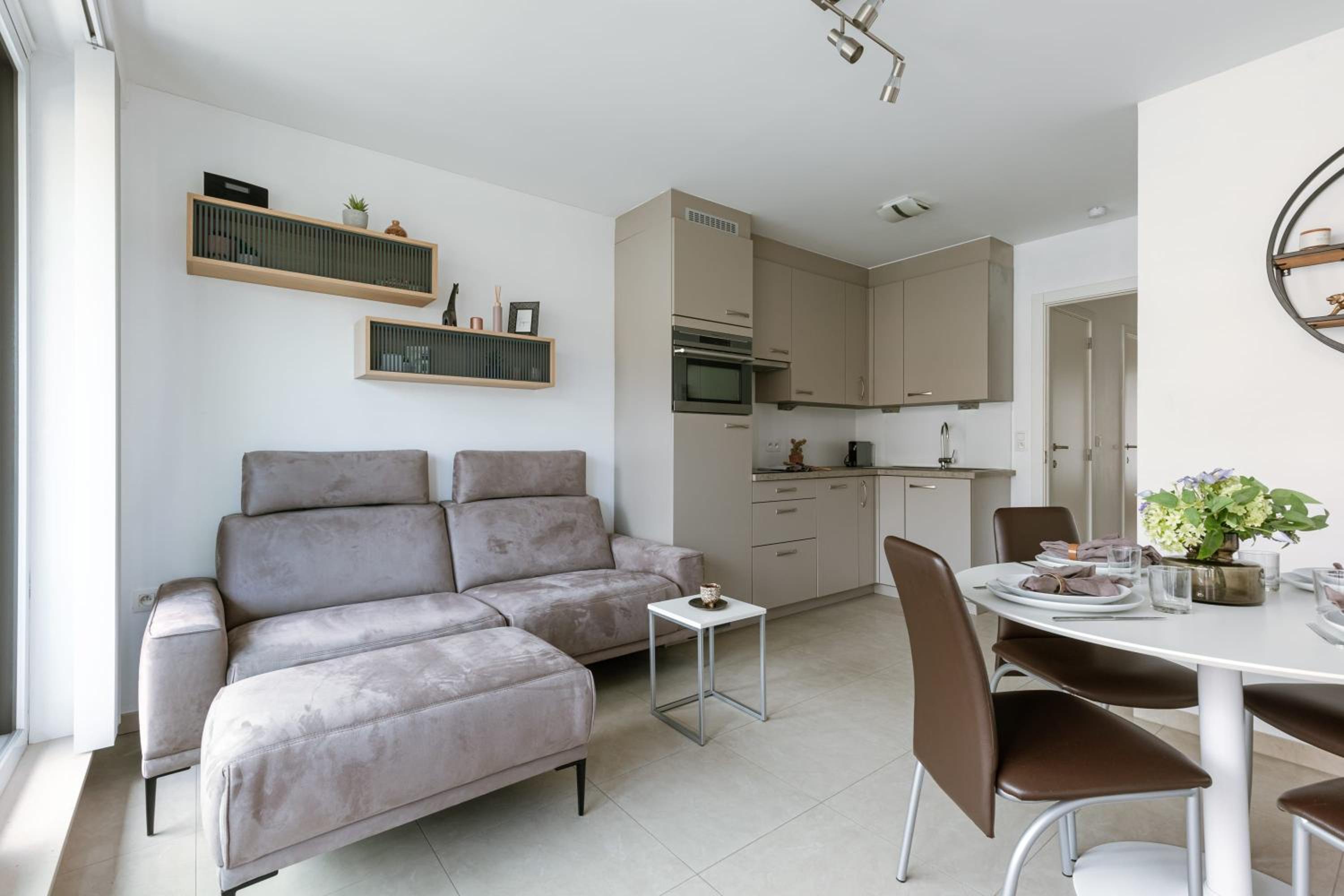 Casiola - Spacious & light apartment with double terrace
