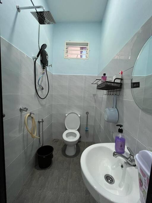 Homestay Tengku Arif Batu Rakit photo 8