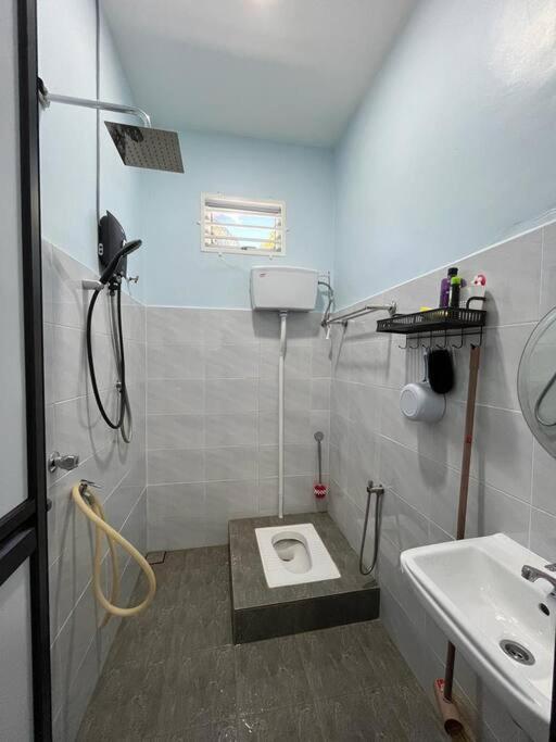 Homestay Tengku Arif Batu Rakit photo 6