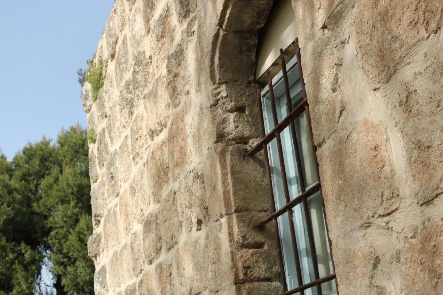 The stone house view 4