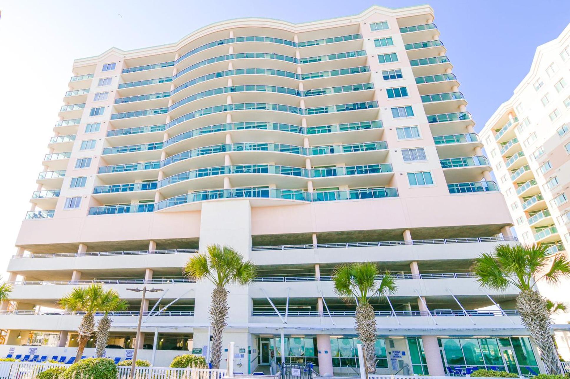 Hotel Utopia Oceanfront Luxury at Bluewater Keyes - Image 1