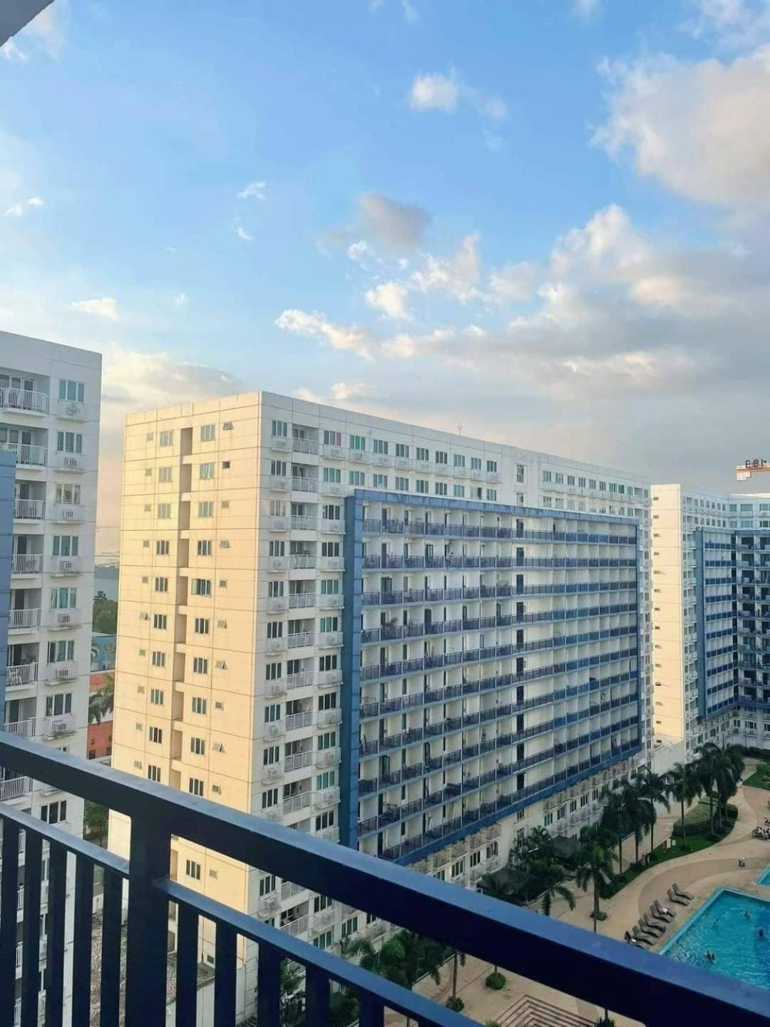 Chelsie's Condotel Near Moa view 2