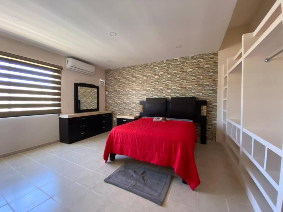 Alcatraz Residencial Las Flores Malecon