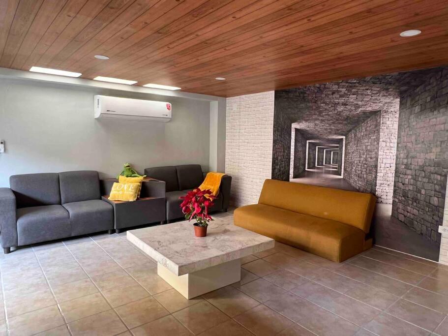 Alcatraz Residencial Las Flores Malecon