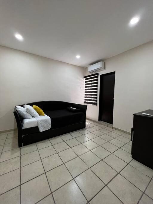 Alcatraz Residencial Las Flores Malecon