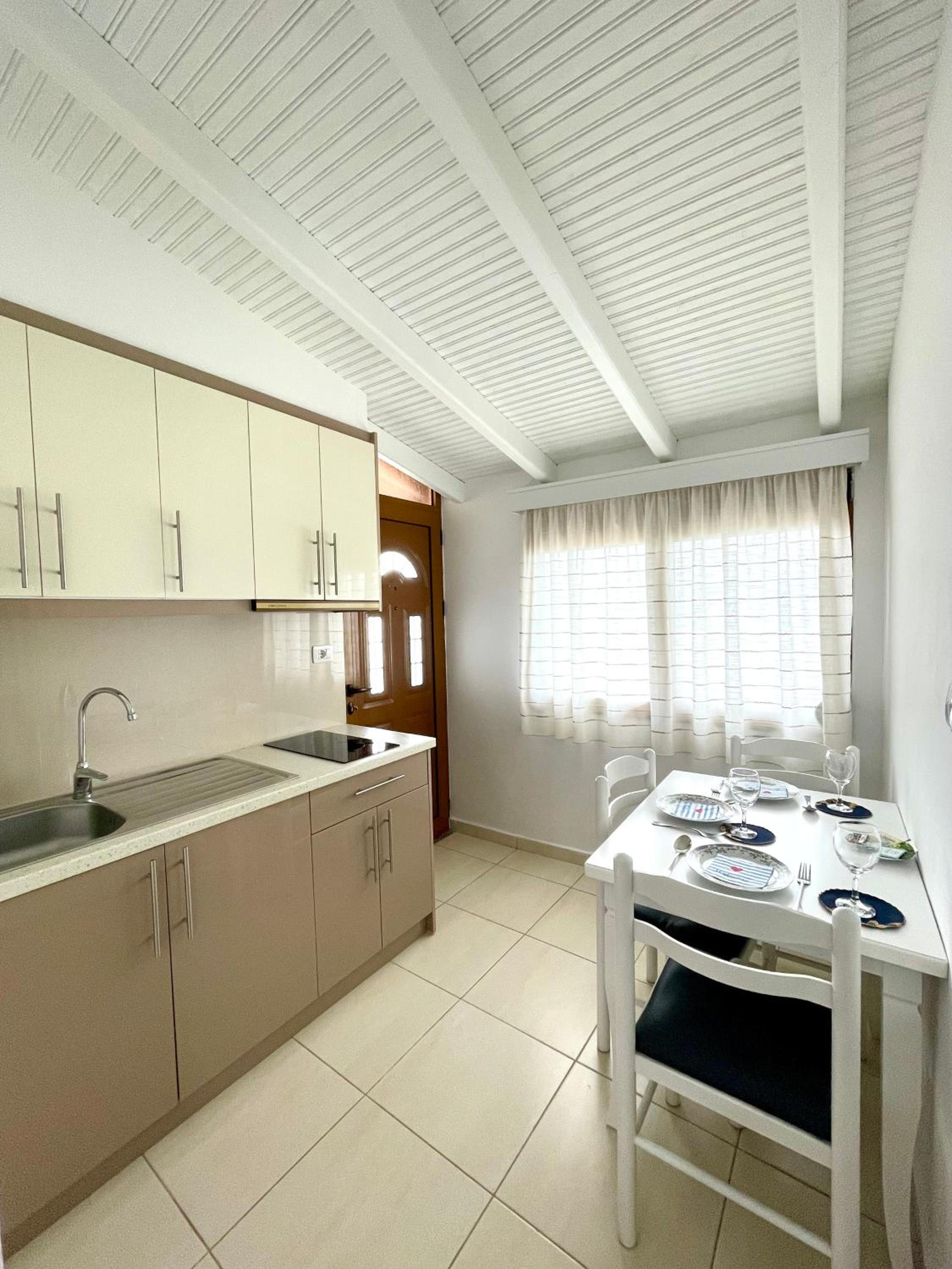Ksamil Sea&Lake view Escape