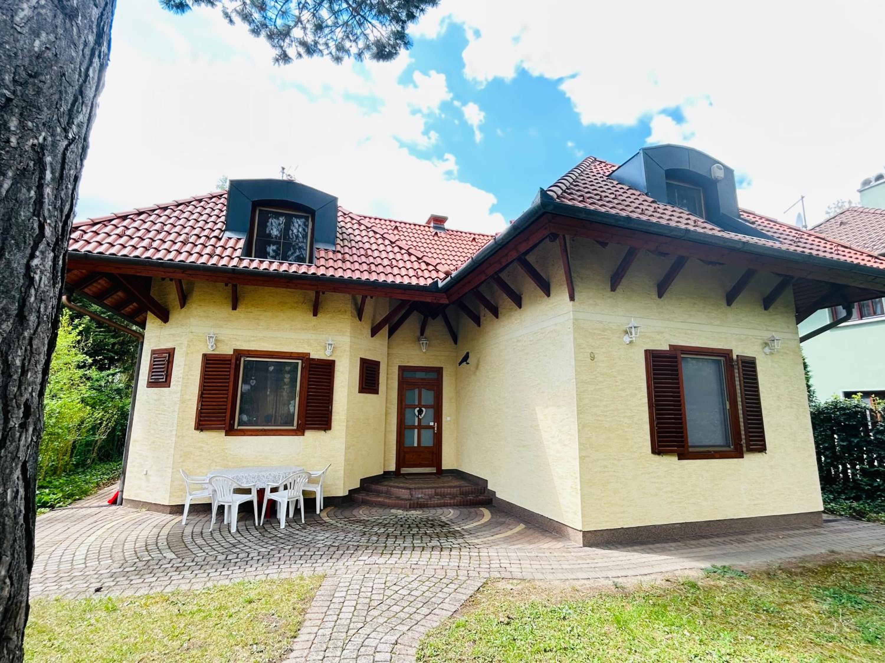 Nefelejts Deluxe Home