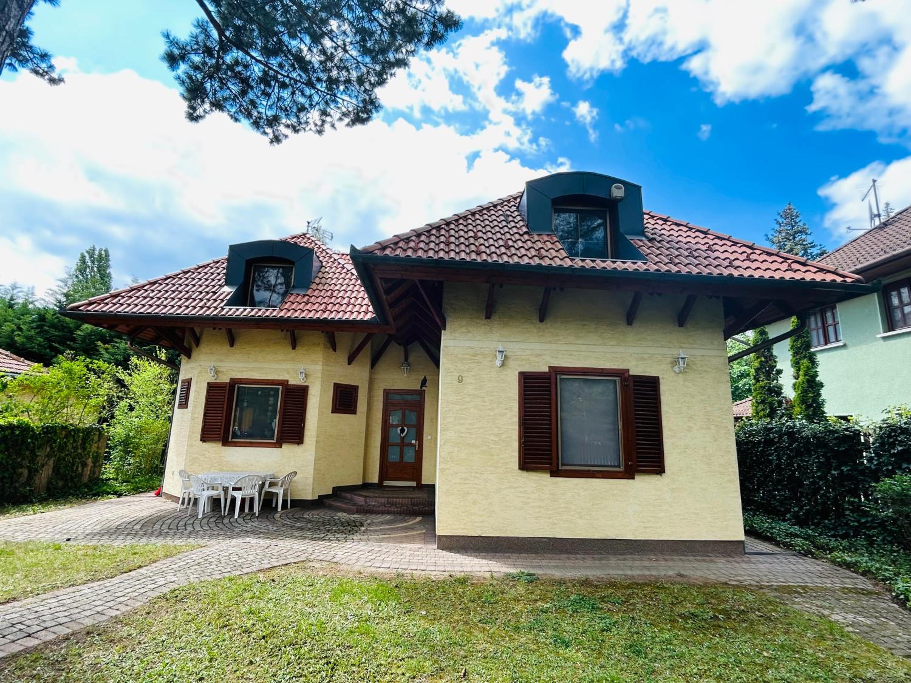 Nefelejts Deluxe Home