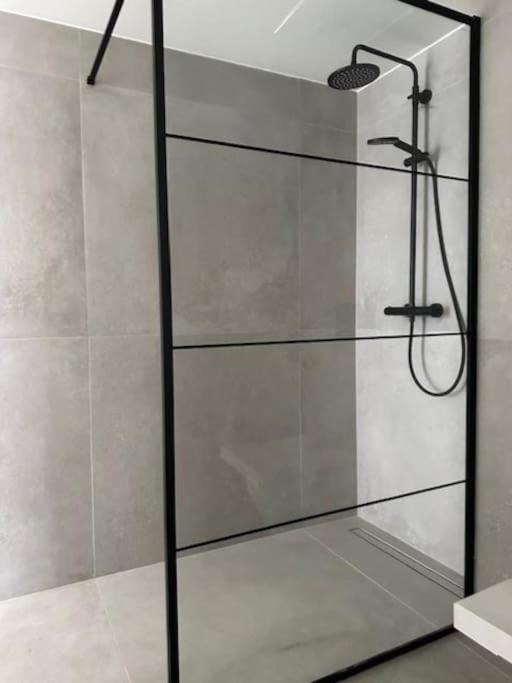 Luxe appartement uitzicht op stad, zee en Handelskade