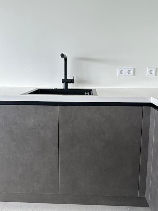 Luxe appartement uitzicht op stad, zee en Handelskade