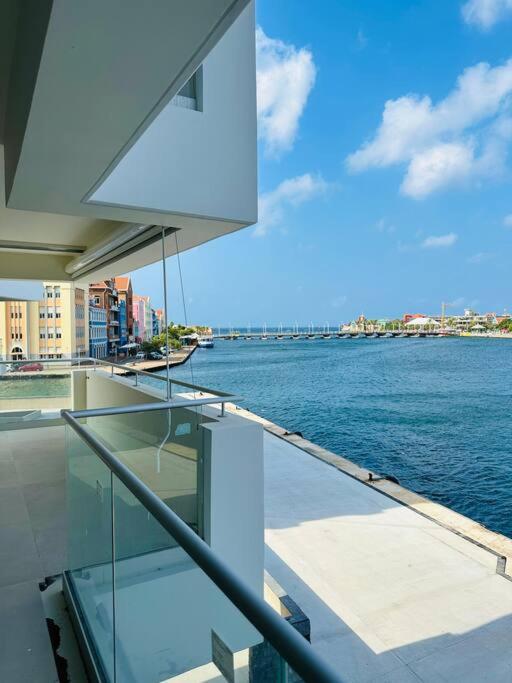 Luxe appartement uitzicht op stad, zee en Handelskade