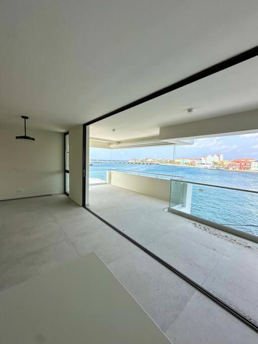 Luxe appartement uitzicht op stad, zee en Handelskade