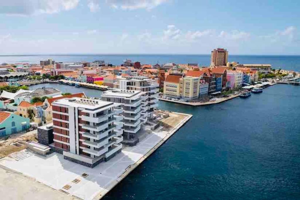 Luxe appartement uitzicht op stad, zee en Handelskade