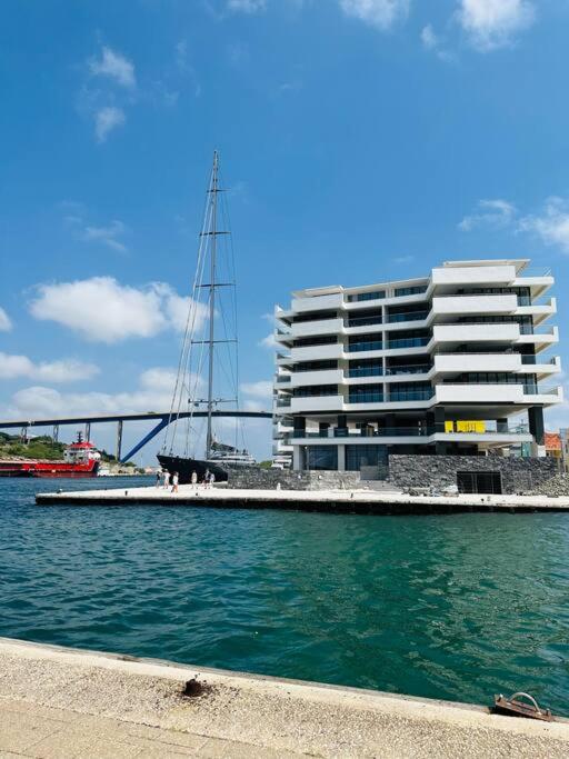 Luxe appartement uitzicht op stad, zee en Handelskade
