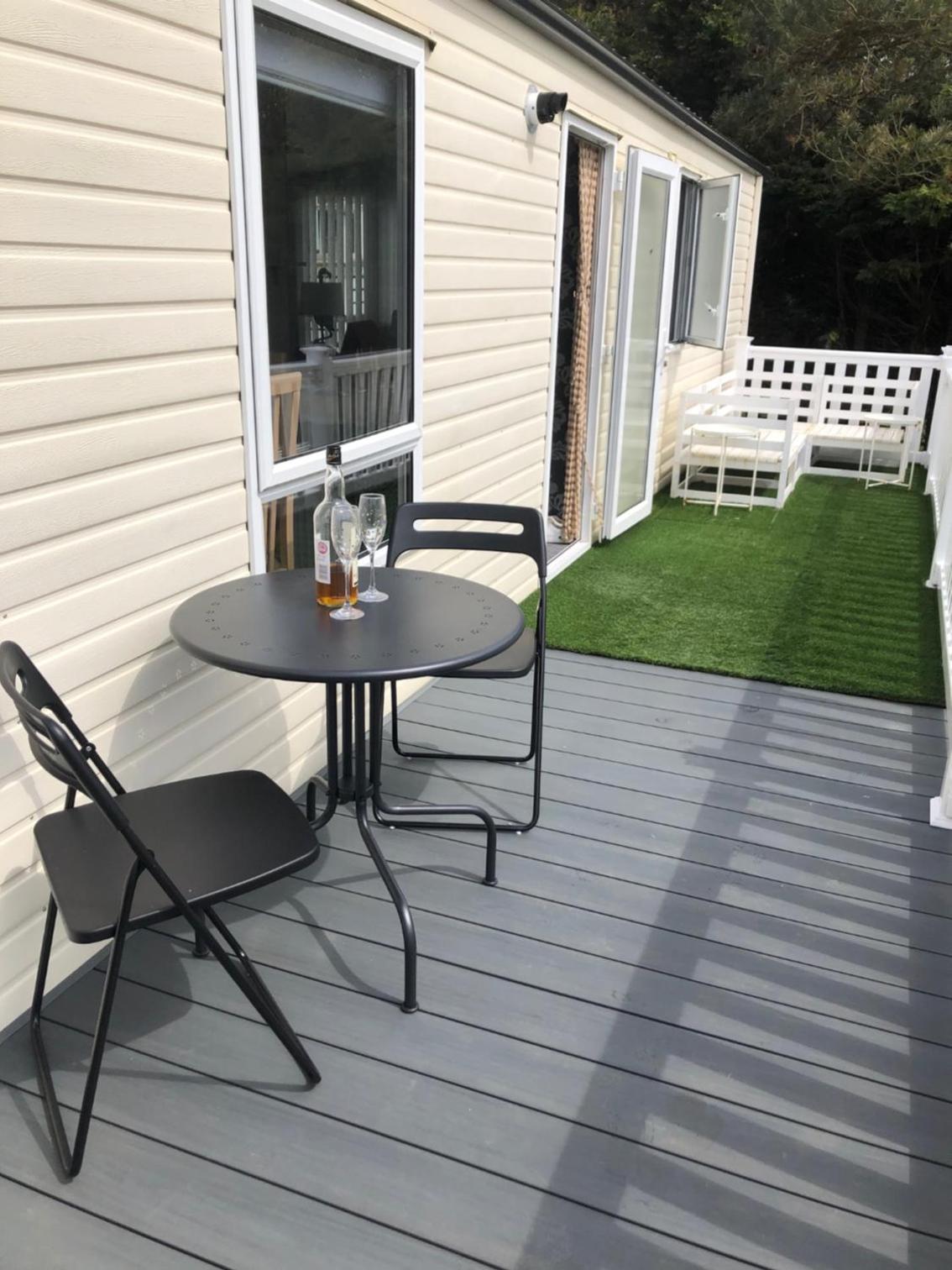 Seabreeze, Utopia, walking distance to beach, 5 Star Shorefield Country Park, Milford on Sea, Shorefield Road, SO41 0LH, United Kingdom view 3