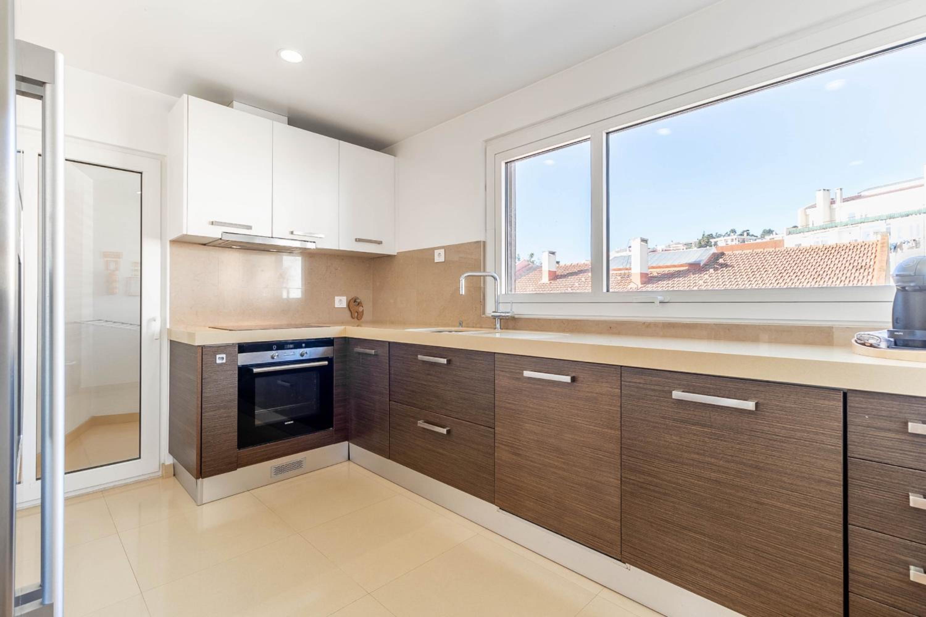 Akicity Jamor Selected en Cruz Quebrada — kitchen
