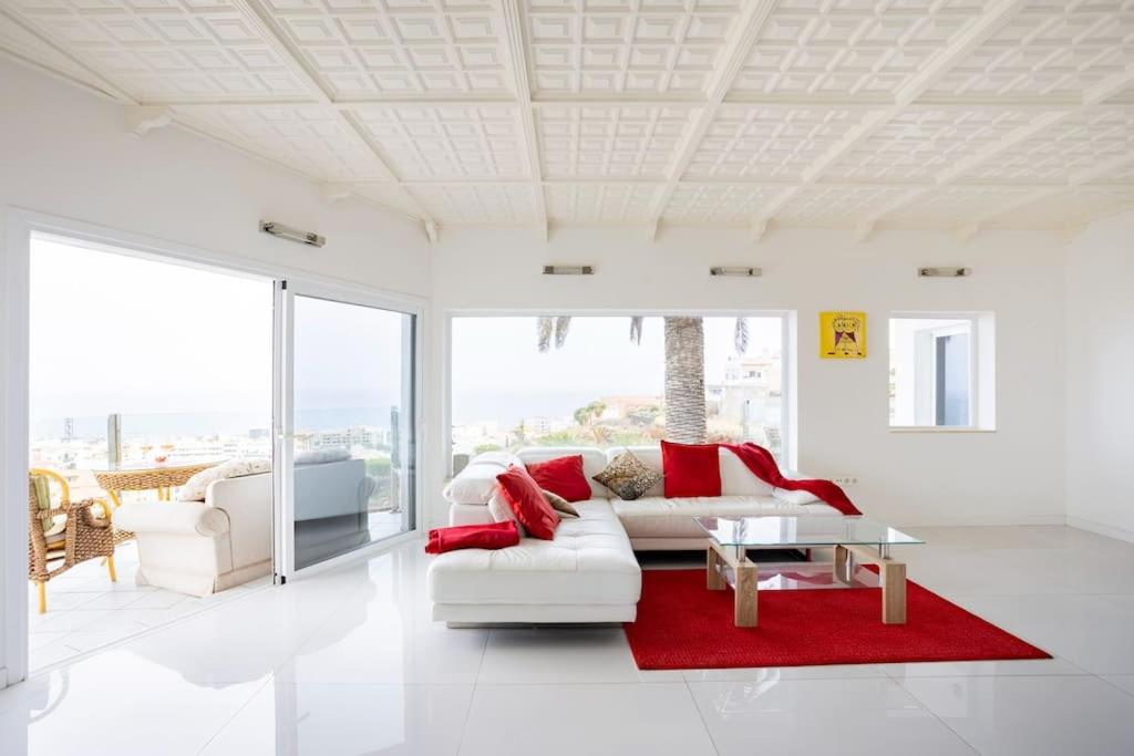 Modern Panoramic Villa with Pool & Terrace