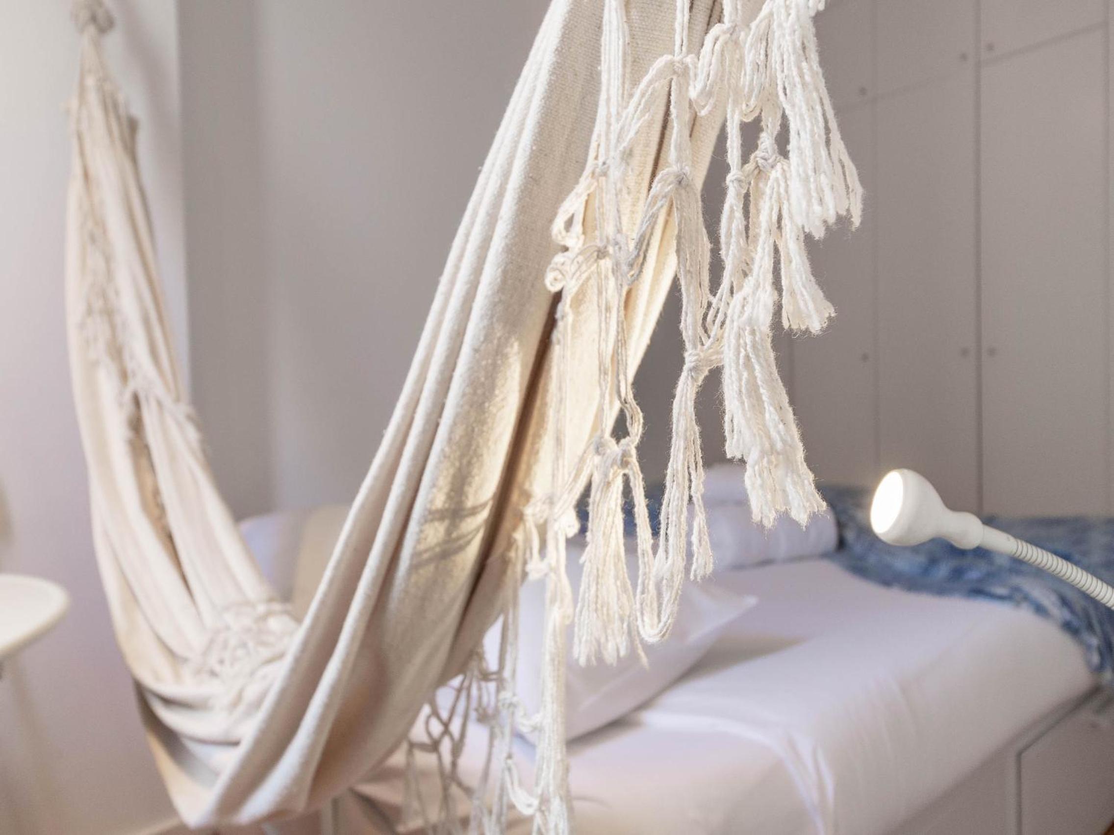 Akicity Ourique Light