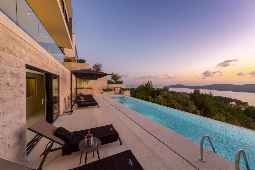 Elena's Villa