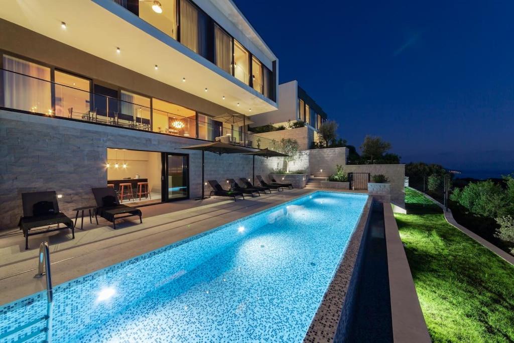 Elena's Villa