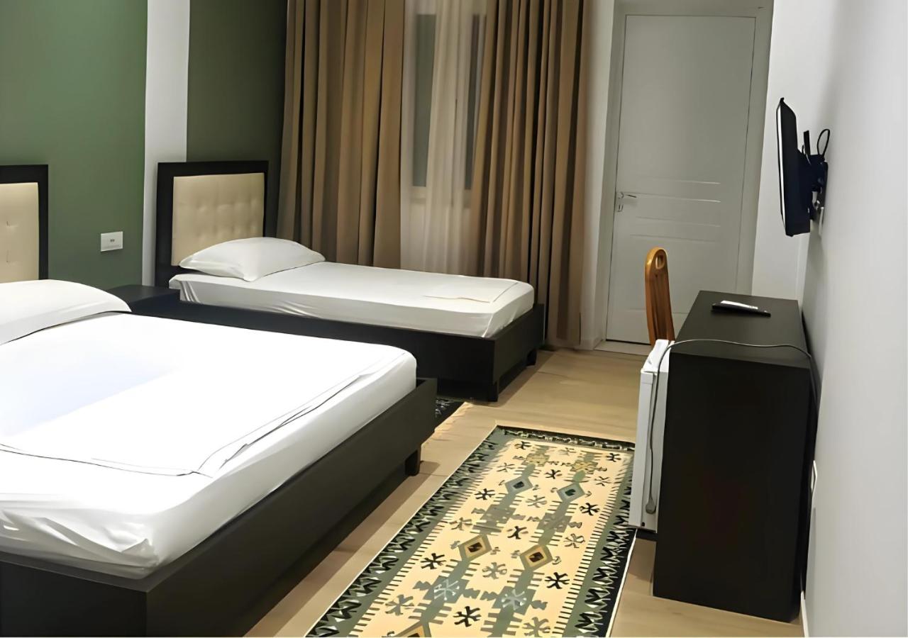 VILA LILI Guest House - Berat
